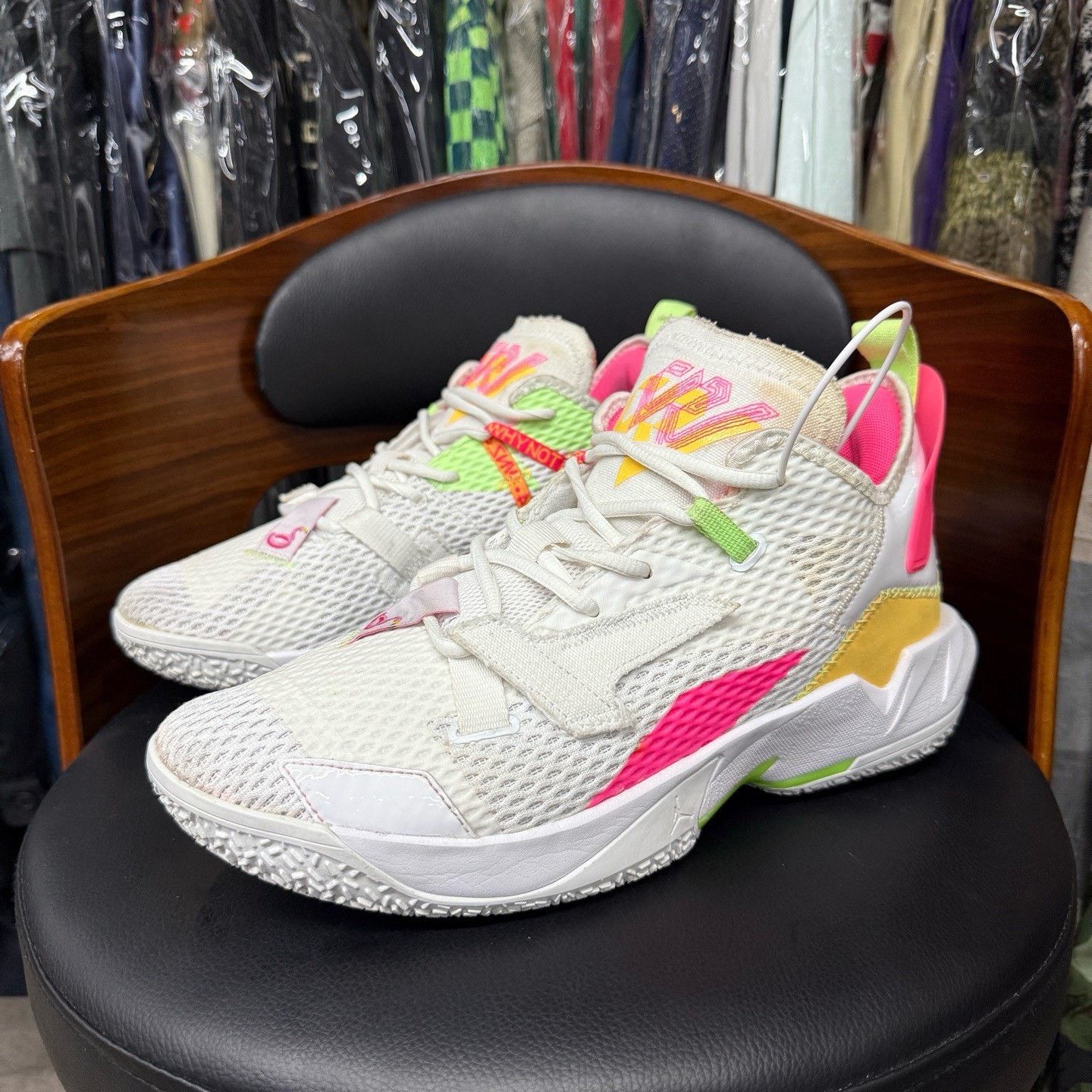 Nike Nike Pink Lowtop Sneakers 44 Men Size US 10.5 / EU 43-44 - 1 Thumbnail