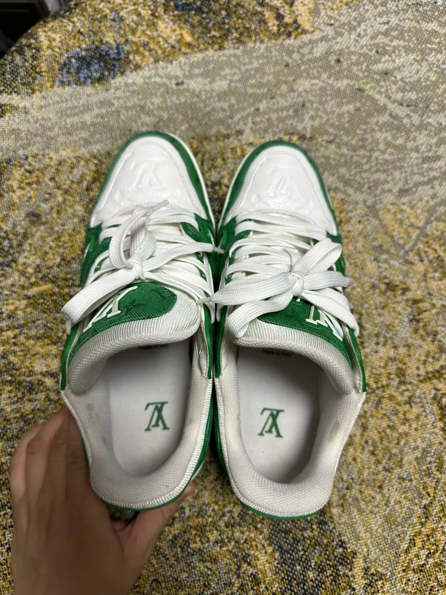 Louis Vuitton LOUIS VUITTON Trainer men's green white low-top 6 unworn Size US 6 / EU 39 - 9 Thumbnail