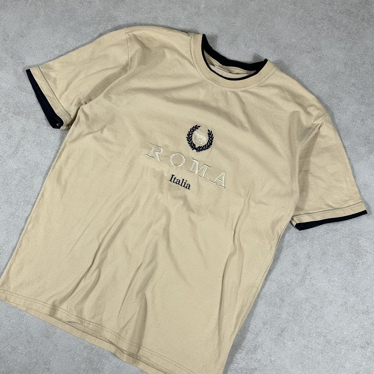 Band Tees Vintage Roma Italy Italia Logo Cream Tee Size US M / EU 48-50 / 2 - 1 Thumbnail