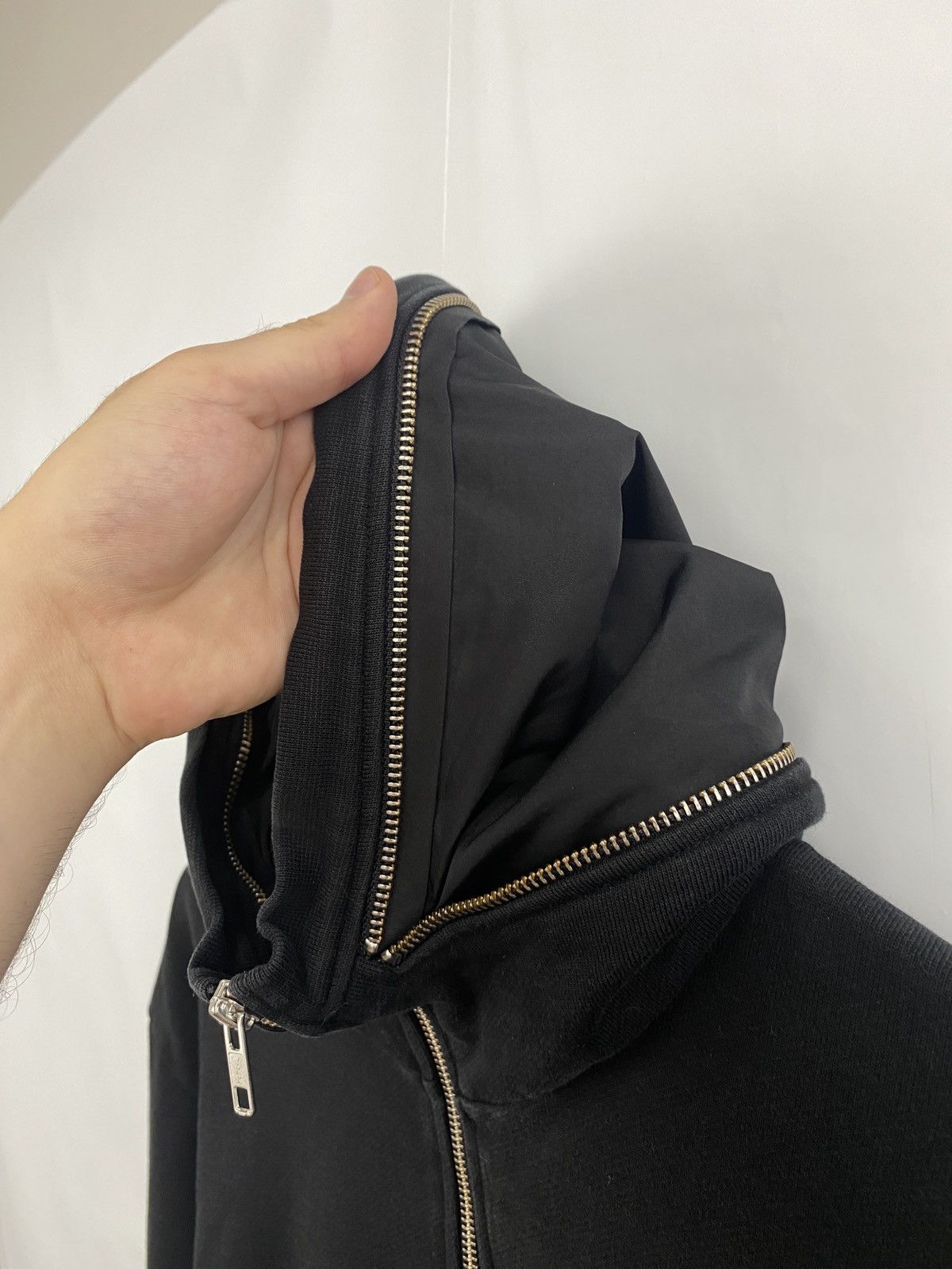 Alexander McQueen Y2K Alexander McQueen Zipped Collar Black Hoodie Rare Retro Size US S / EU 44-46 / 1 - 4 Thumbnail
