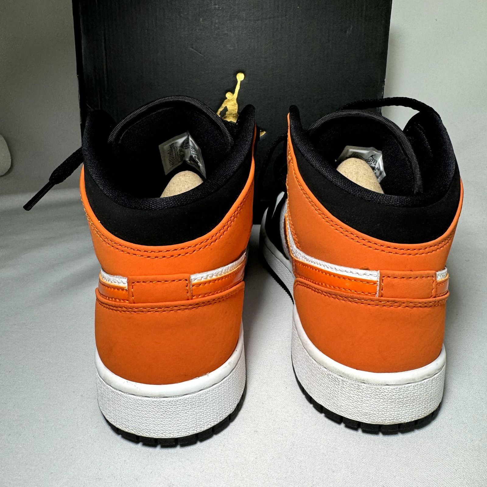 Jordan Brand × Nike Size 5 - Air Jordan 1 Mid GS Shattered Blackboard 2019 Shoes Size US 5 / EU 37 - 5 Thumbnail