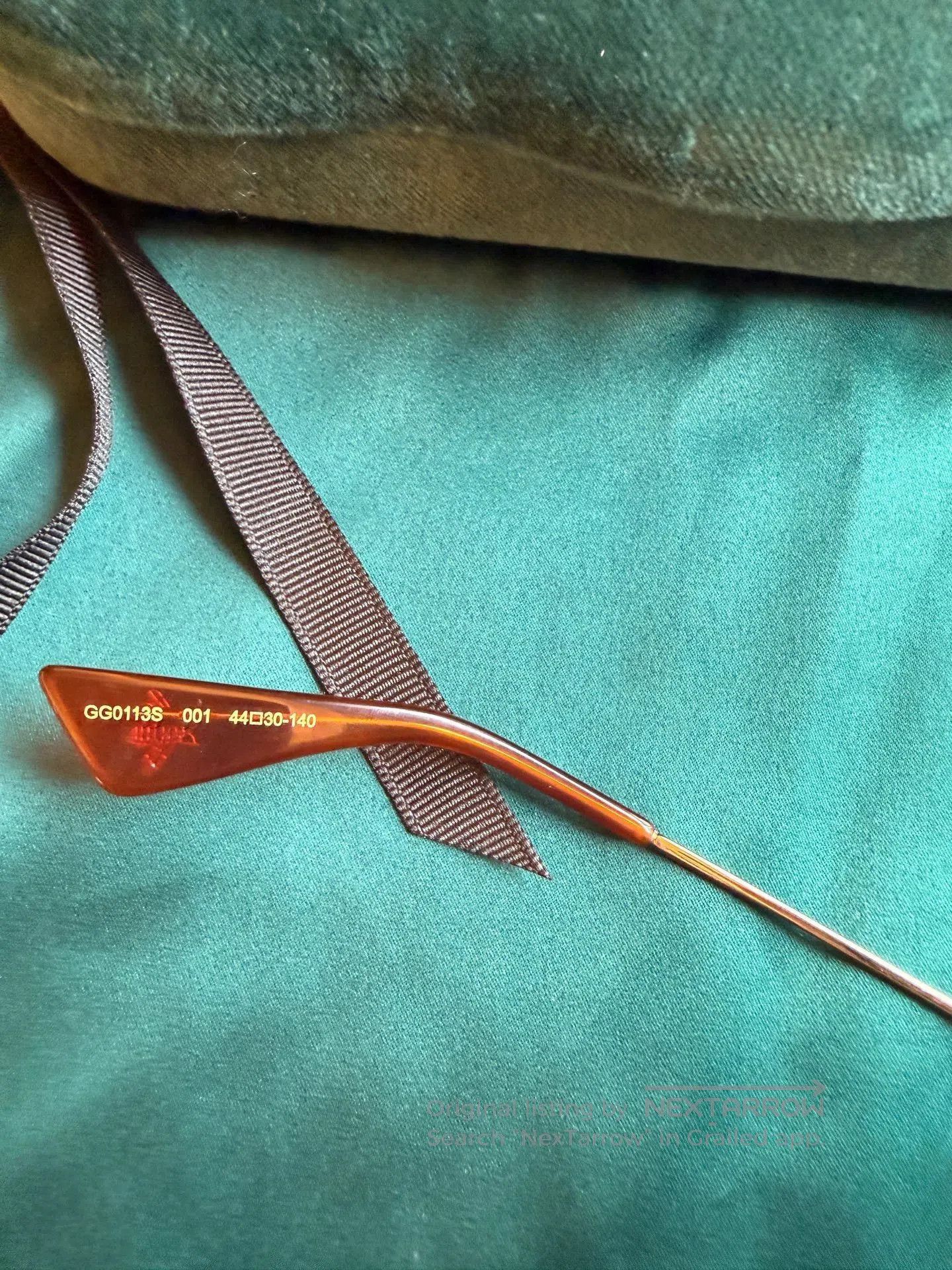 Gucci Gucci Round Frame Gold Bee Sunglasses. Size ONE SIZE - 4 Thumbnail