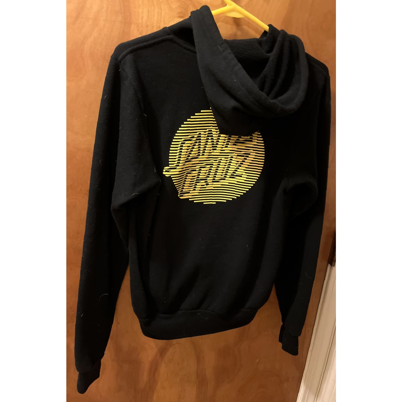 Vintage Santa Cruz Adult Hoodie Sweatshirt Black Cotton Polyester Small Pullover Hooded Graphic Print Pockets Skateboard Logo Unisex Mens Womens Size S / US 4 / IT 40 - 4 Thumbnail