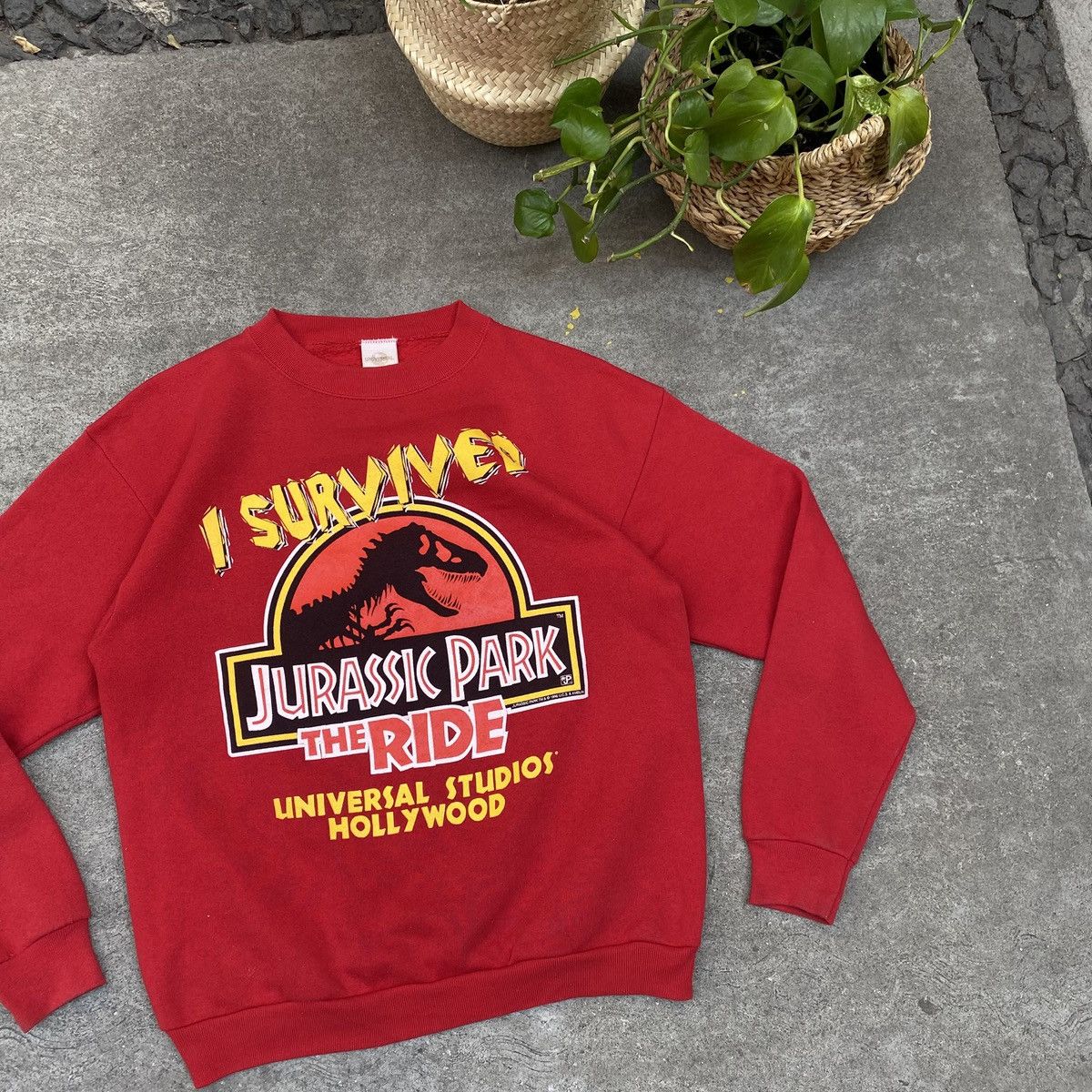 Vintage Vintage 1996 Jurassic Park The Ride Crewneck Size US M / EU 48-50 / 2 - 2 Thumbnail