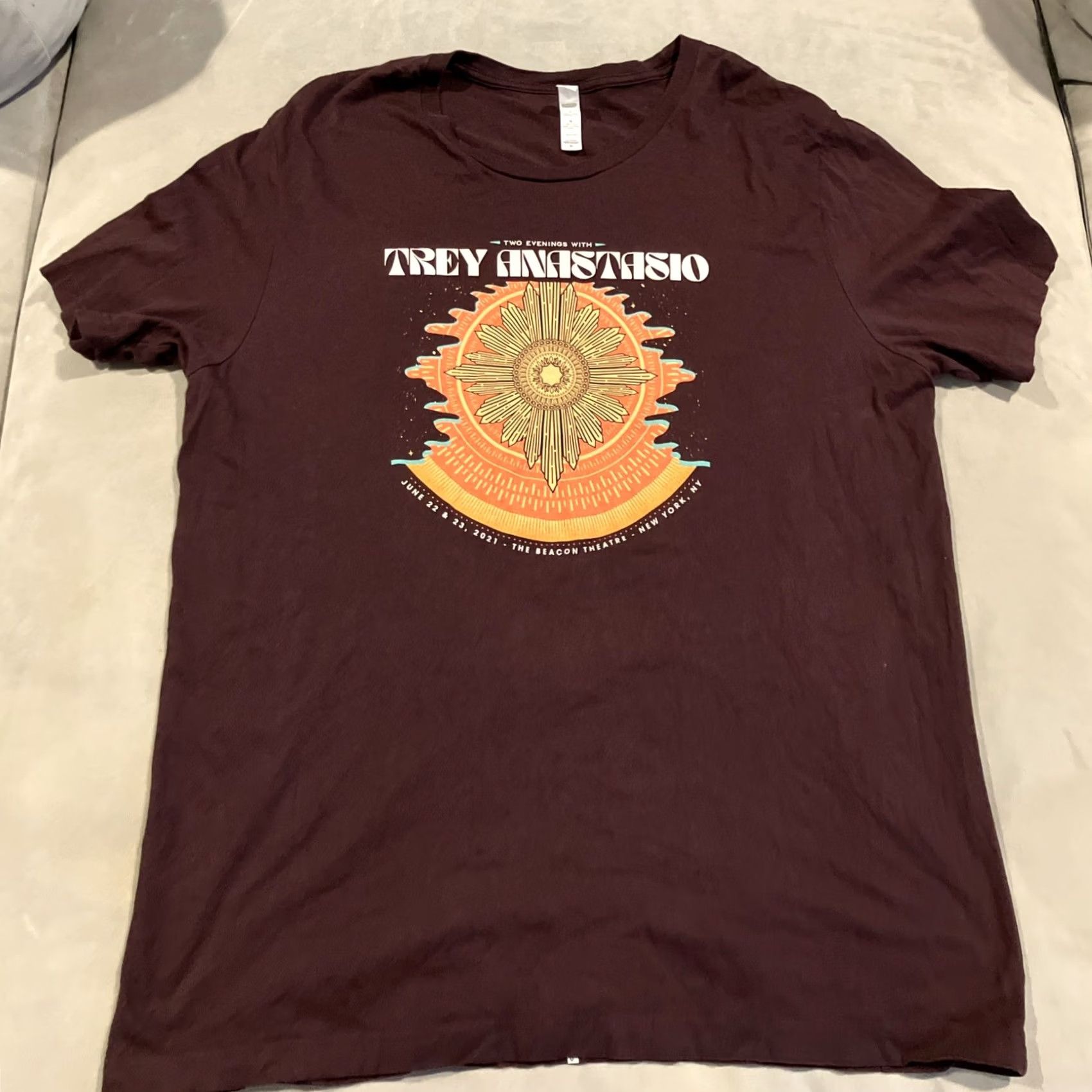 Vintage Trey Anastasio Beacon Theatre June 2021 T Shirt XL RARE 2 Evenings @ Size US XL / EU 56 / 4 - 2 Thumbnail