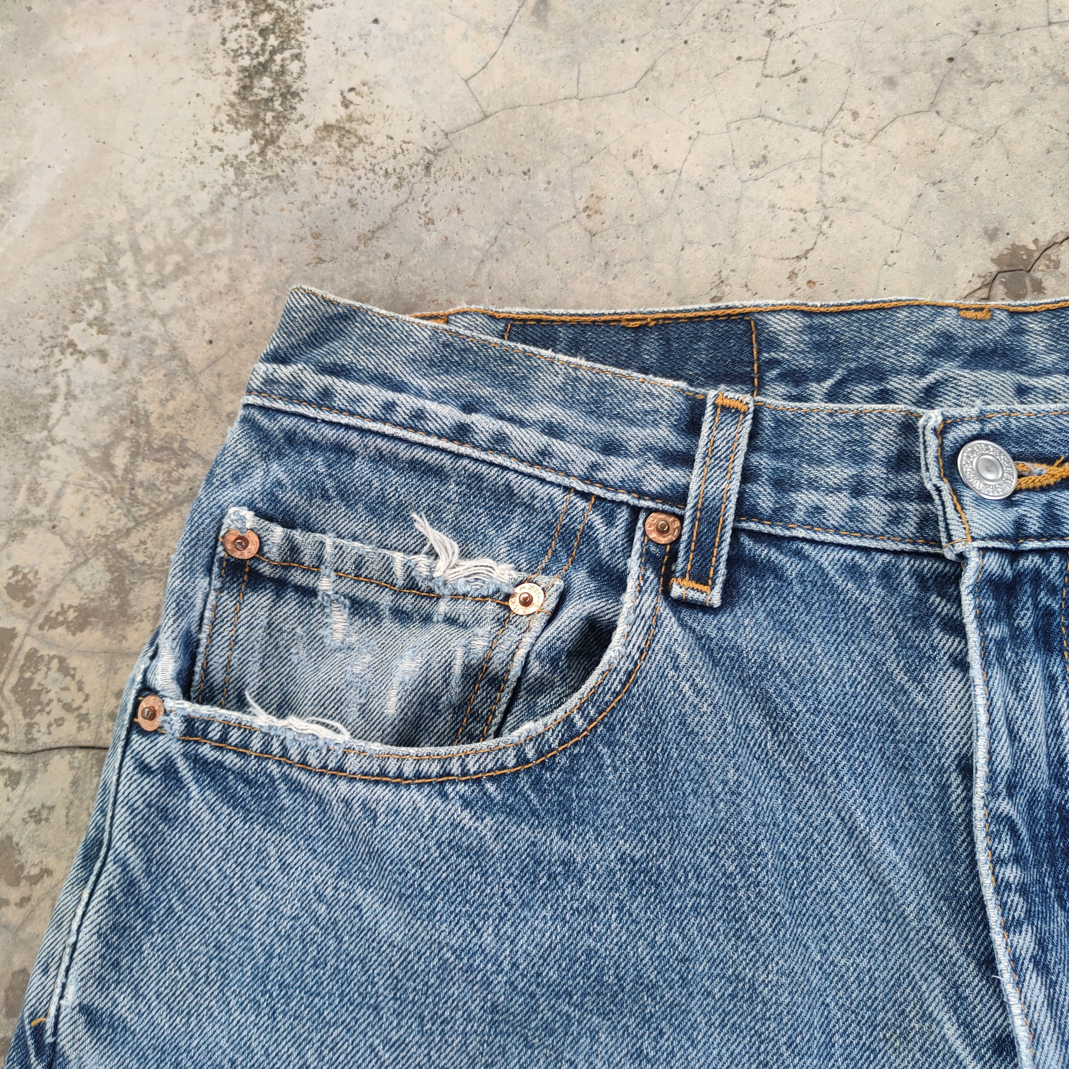 Levi's Vintage Clothing W32 LEVI'S 505 FADED DISTRESSED DENIM JEAN PANTS Size US 32 / EU 48 - 4 Thumbnail