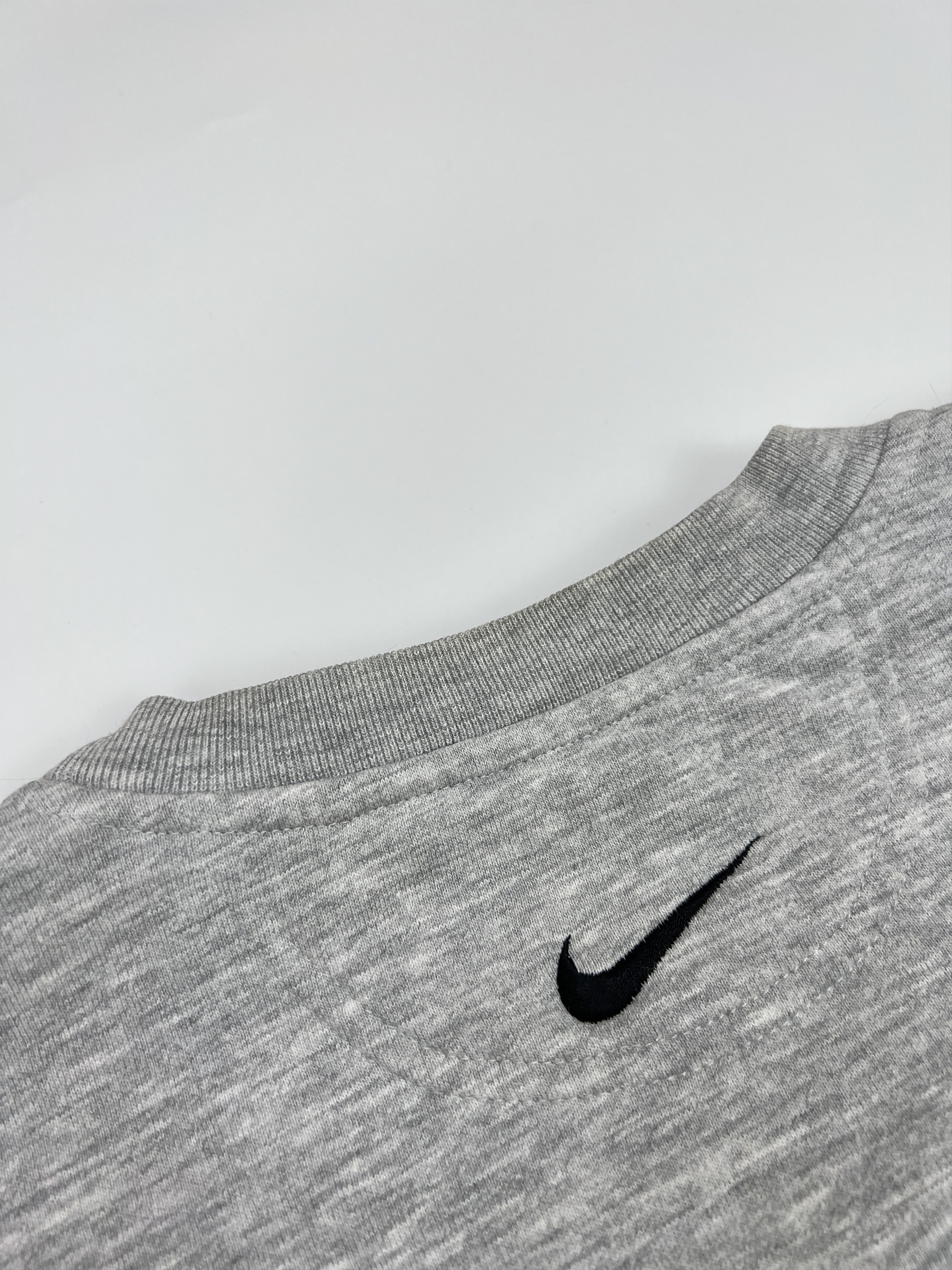 Nike Vintage Nike Swoosh Logo Gray Sweatshirt "Athletissma" Size US L / EU 52-54 / 3 - 6 Thumbnail