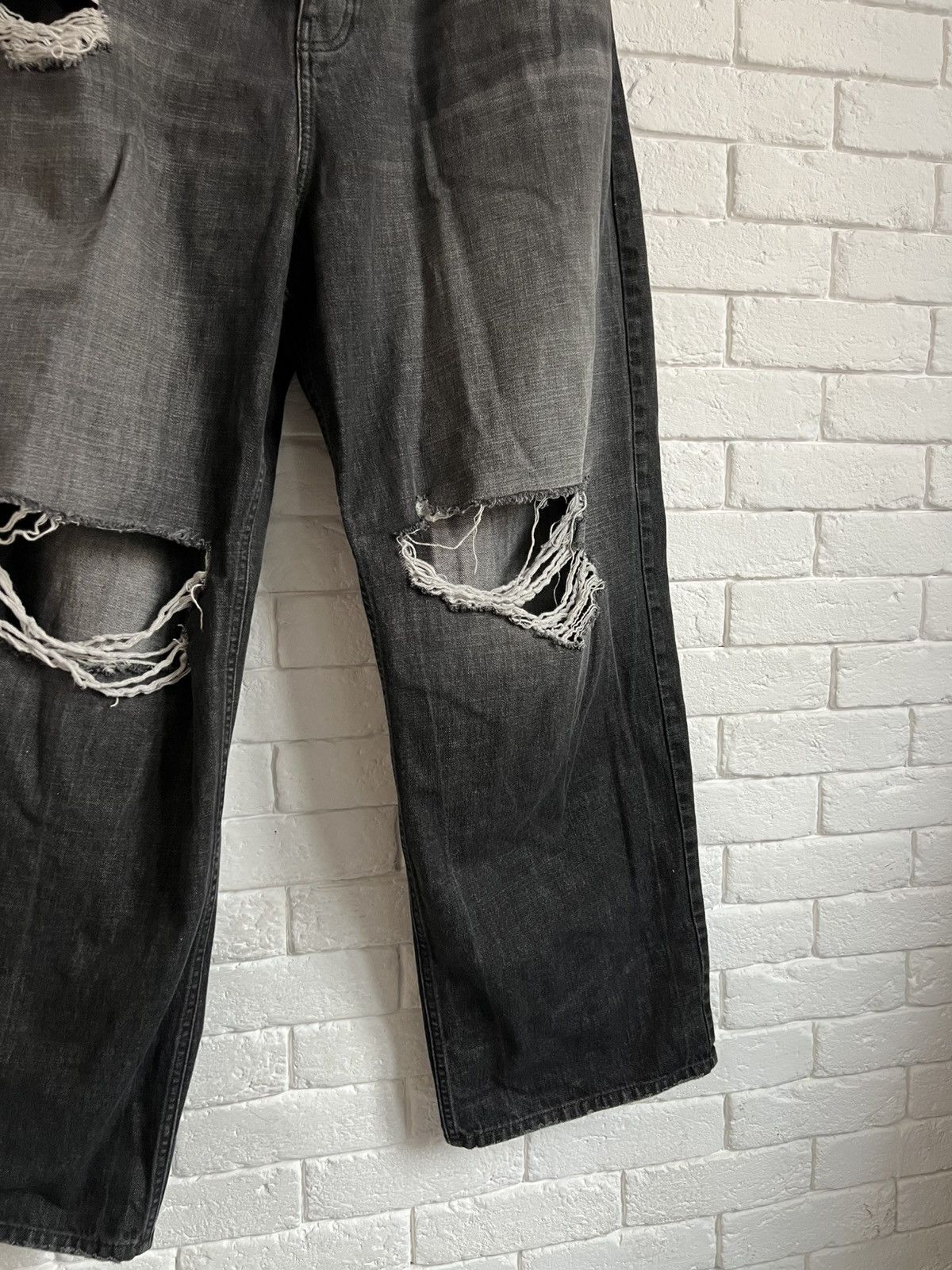Balenciaga Balenciaga washed skater denim Size US 32 / EU 48 - 4 Thumbnail