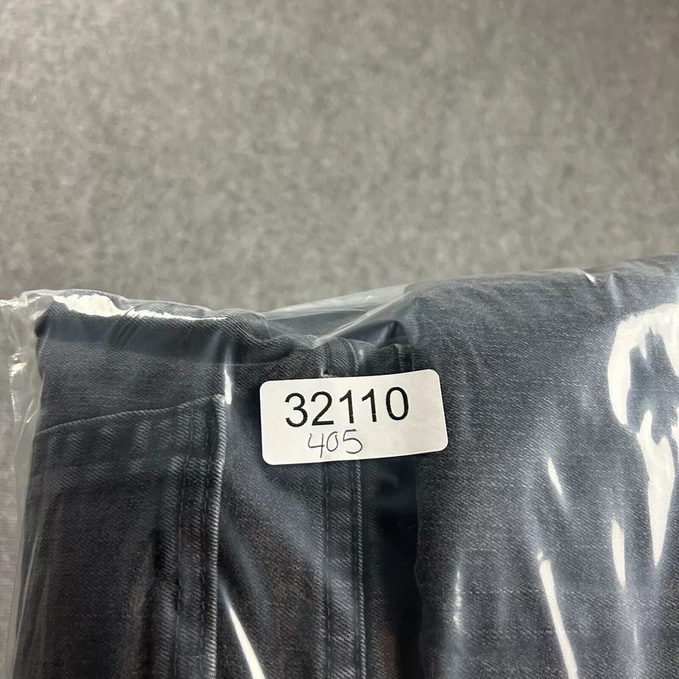 Levi's Levi's Jeans Mens 42x29 Black Denim 541 Skinny Distressed Size US 42 / EU 58 - 10 Thumbnail