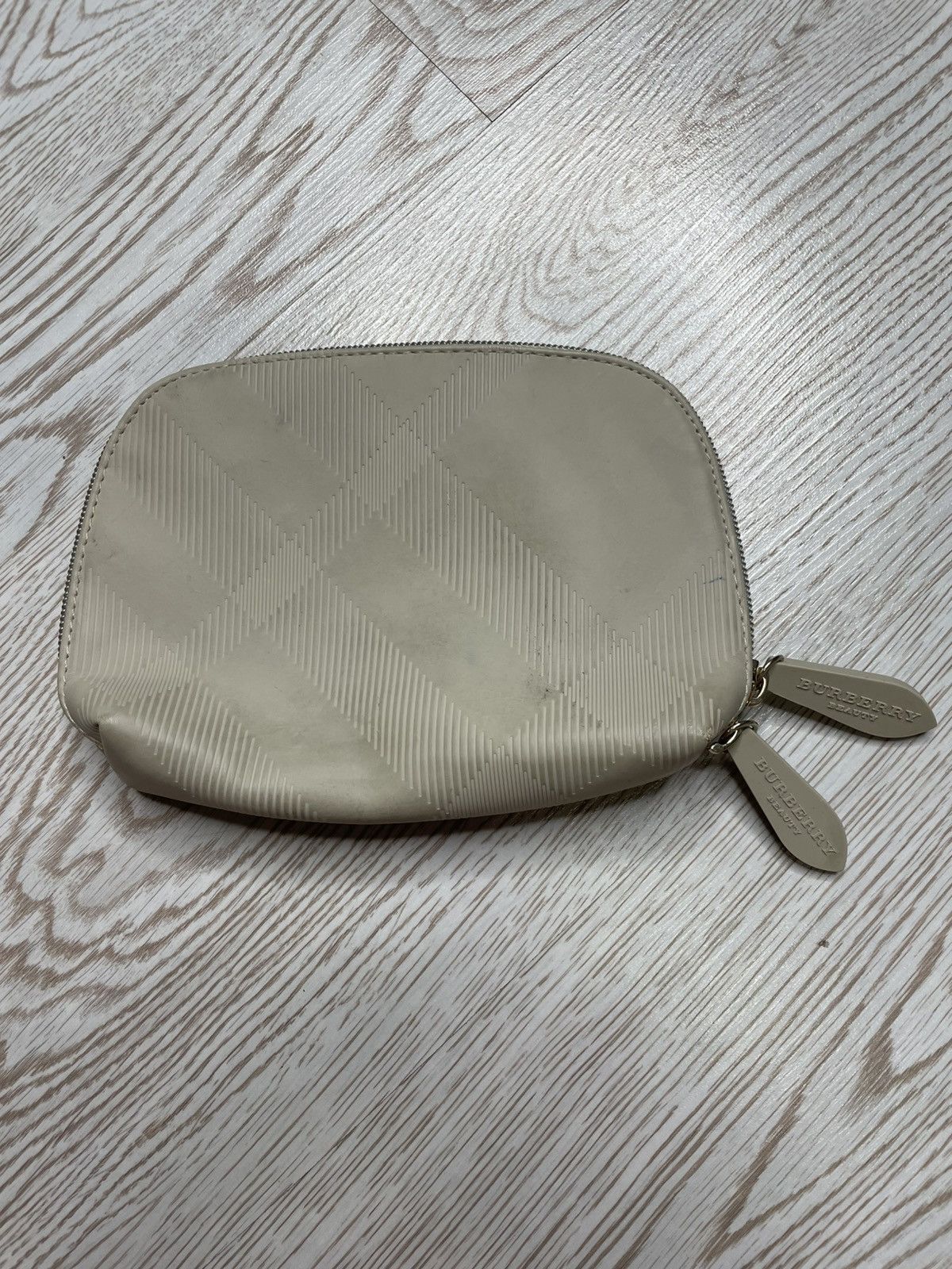 Burberry Burberry Beauty Cosmetic Bag Size ONE SIZE - 1 Thumbnail