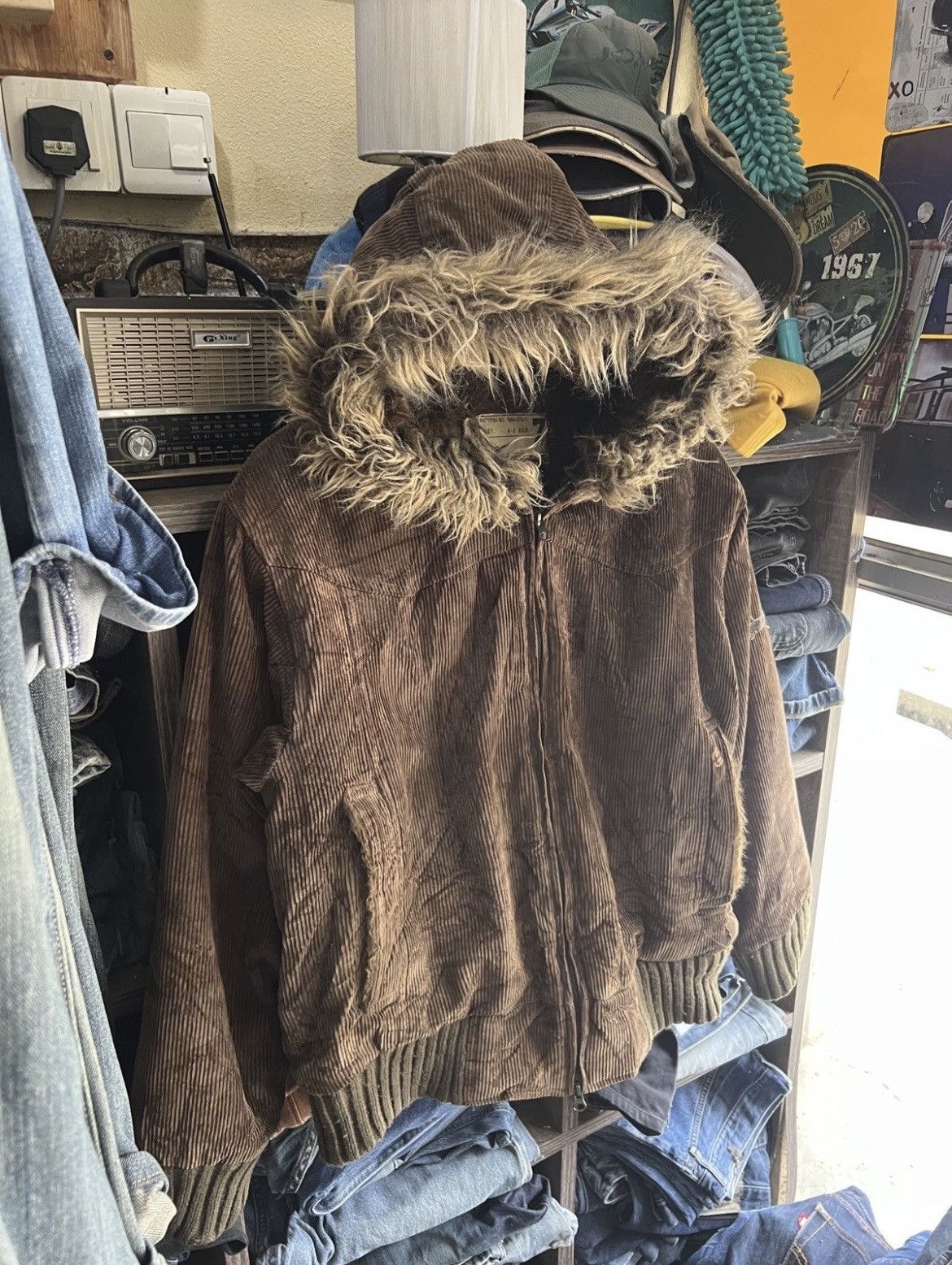 Billabong 🔥Billabong Faux Fur Corduroy Zipper Jacket Hoodie Size US M / EU 48-50 / 2 - 4 Thumbnail