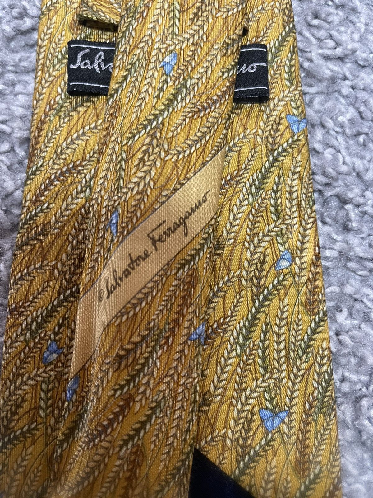 Salvatore Ferragamo × Vintage SALVATORE FERRAGAMO FLORAL ALL OVER PRINT SILK ITALY VINTAGE Size ONE SIZE - 5 Thumbnail