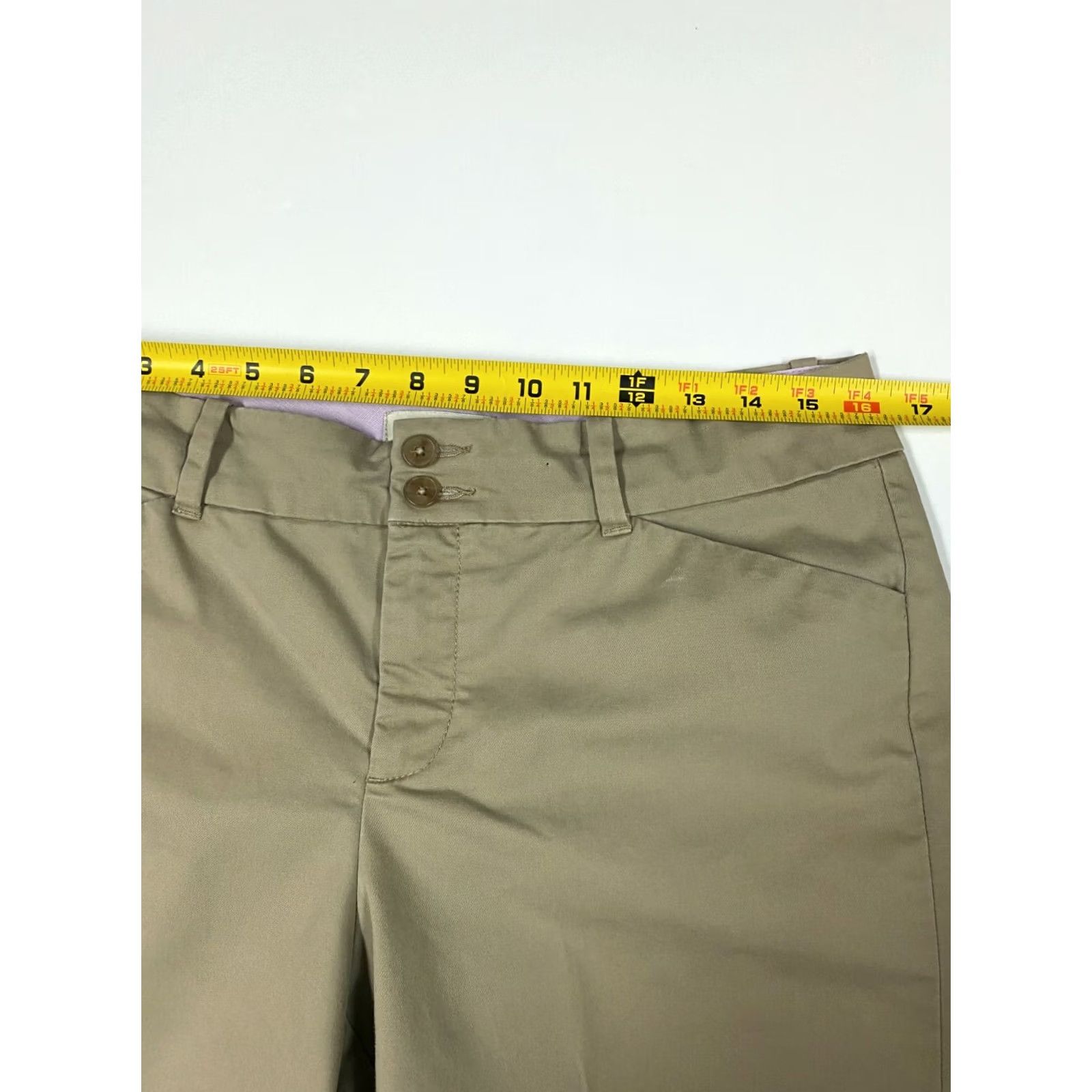 Dockers DOCKERS Shorts Womens 28 beige Chino khaki Casual CottonBlend FlatFront Zipper MidRise Classic Comfort Summer Walking Boys/Girls? Size 28" / US 6 / IT 42 - 5 Thumbnail