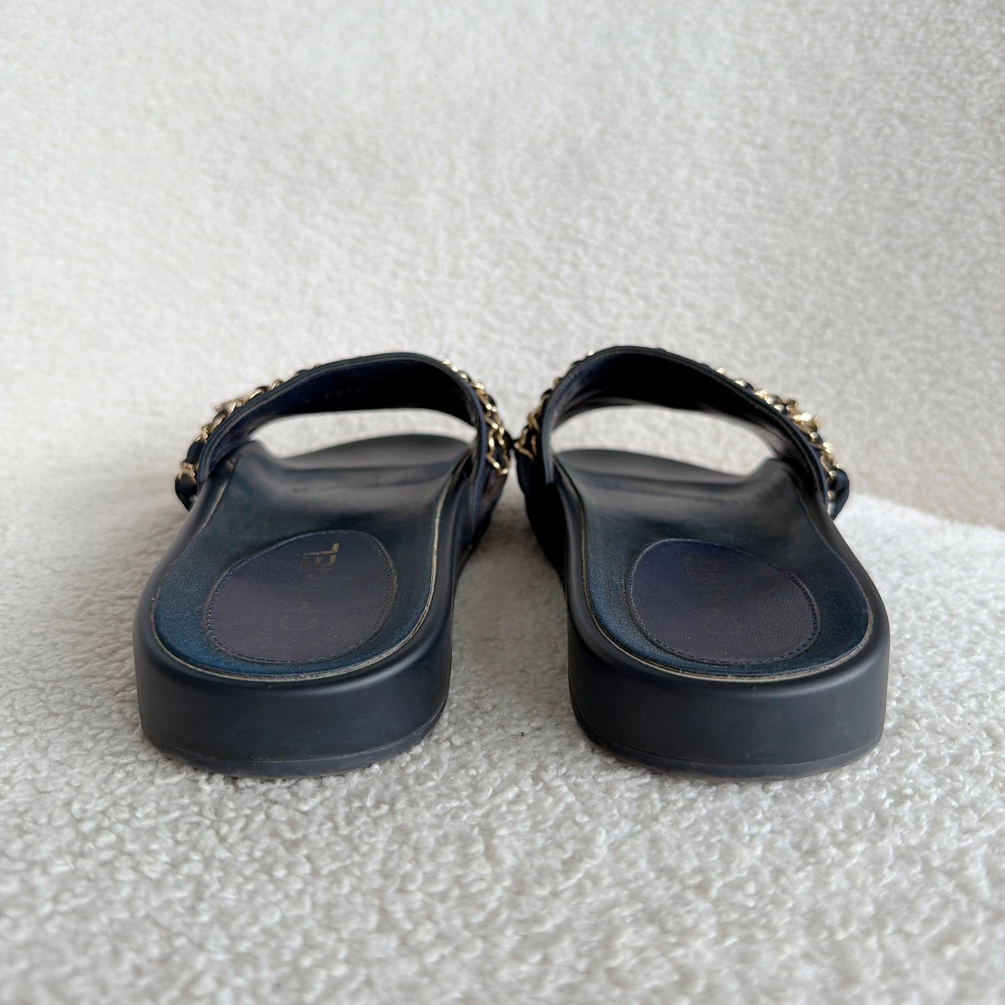 Chanel Chanel CC Chain Slipper 36 Size US 5.5 / IT 35.5 - 4 Thumbnail
