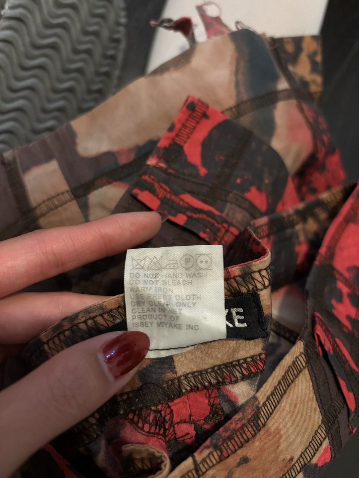 Issey Miyake Issey Miyake Printed Flared Pants Size US 28 / EU 44 - 4 Thumbnail