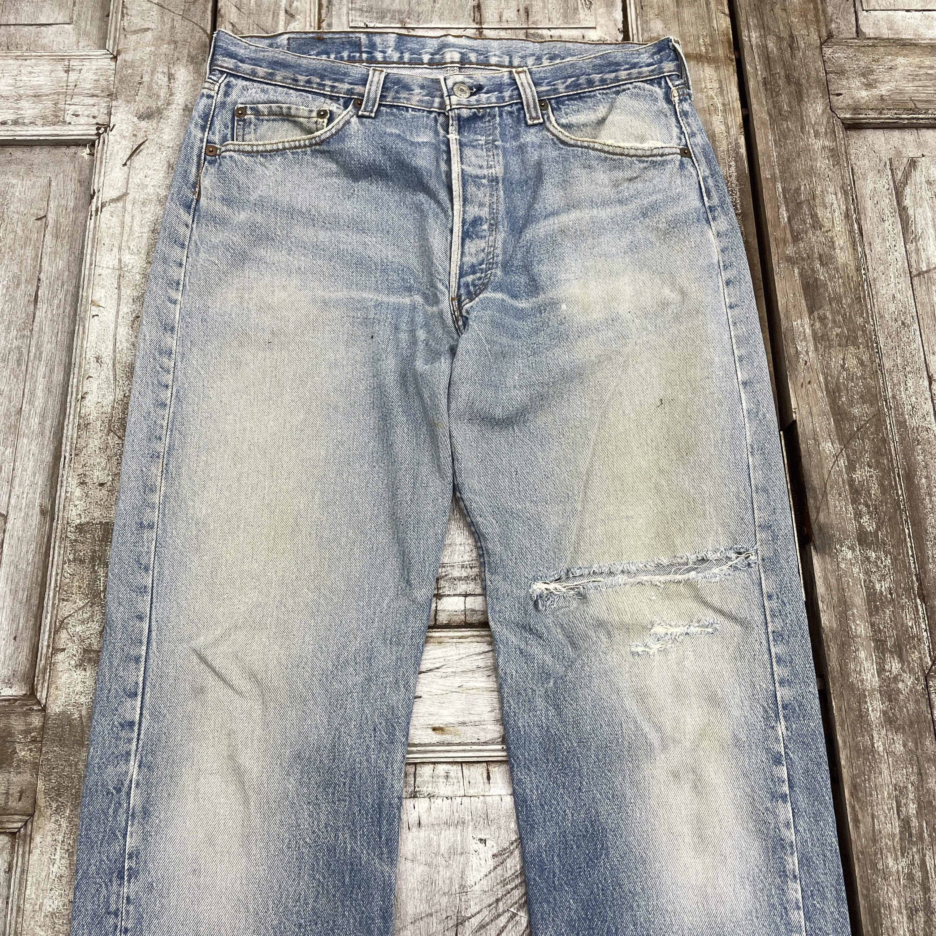 Japanese Brand × Levi's × Vintage Vintage Levi's 501 Distressed Light Wash Jeans -wc293 Size US 33 - 3 Thumbnail