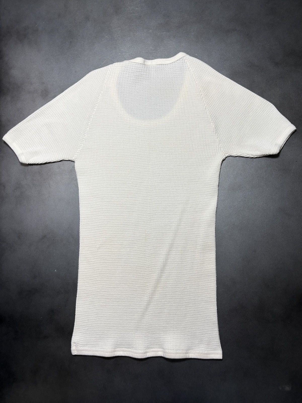 Vintage Vintage Thermal Undershirt Raglan Waffle Knit Blank Tee 80s Size US S / EU 44-46 / 1 - 9 Thumbnail