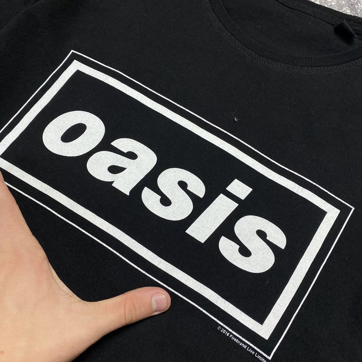 Band Tees Vintage Oasis 2016 Box Logo Rock band tee Size US M / EU 48-50 / 2 - 3 Thumbnail