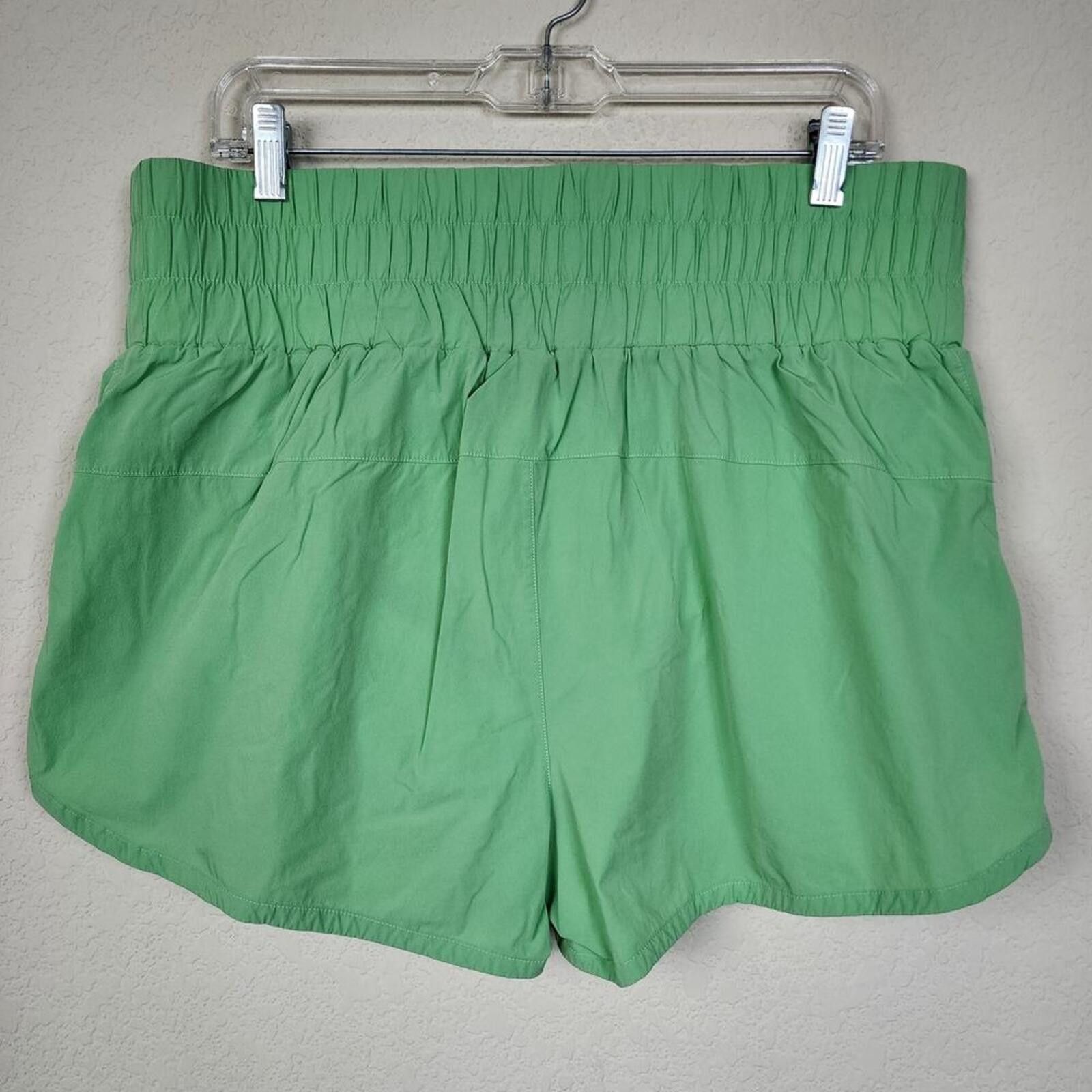Other XL Green Athletic Shorts Size 40" / US 18 - 2 Thumbnail