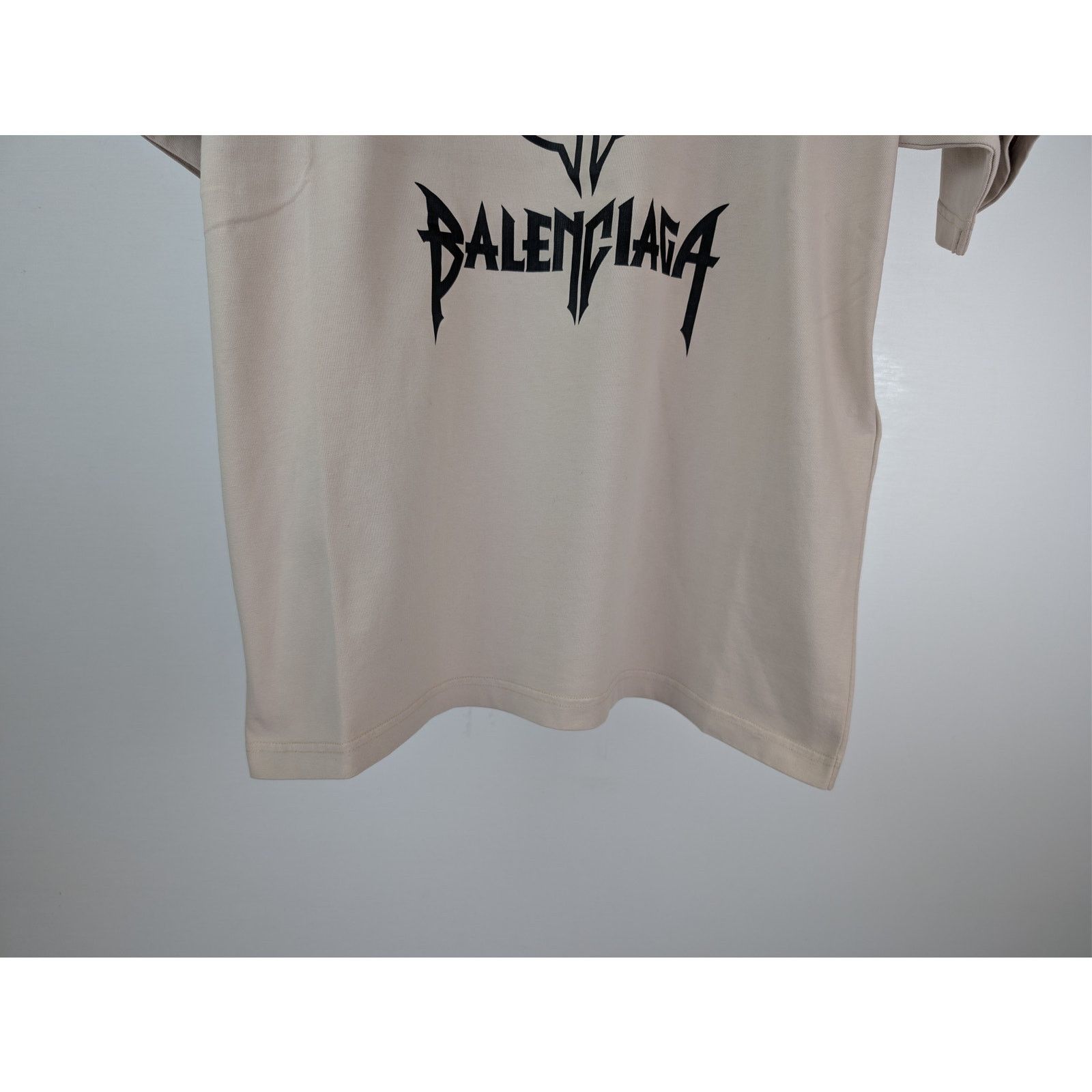 Balenciaga o1rshd1 Cotton Logo Medium Fit T-Shirt in Light Beige/Black Size US S / EU 44-46 / 1 - 4 Thumbnail