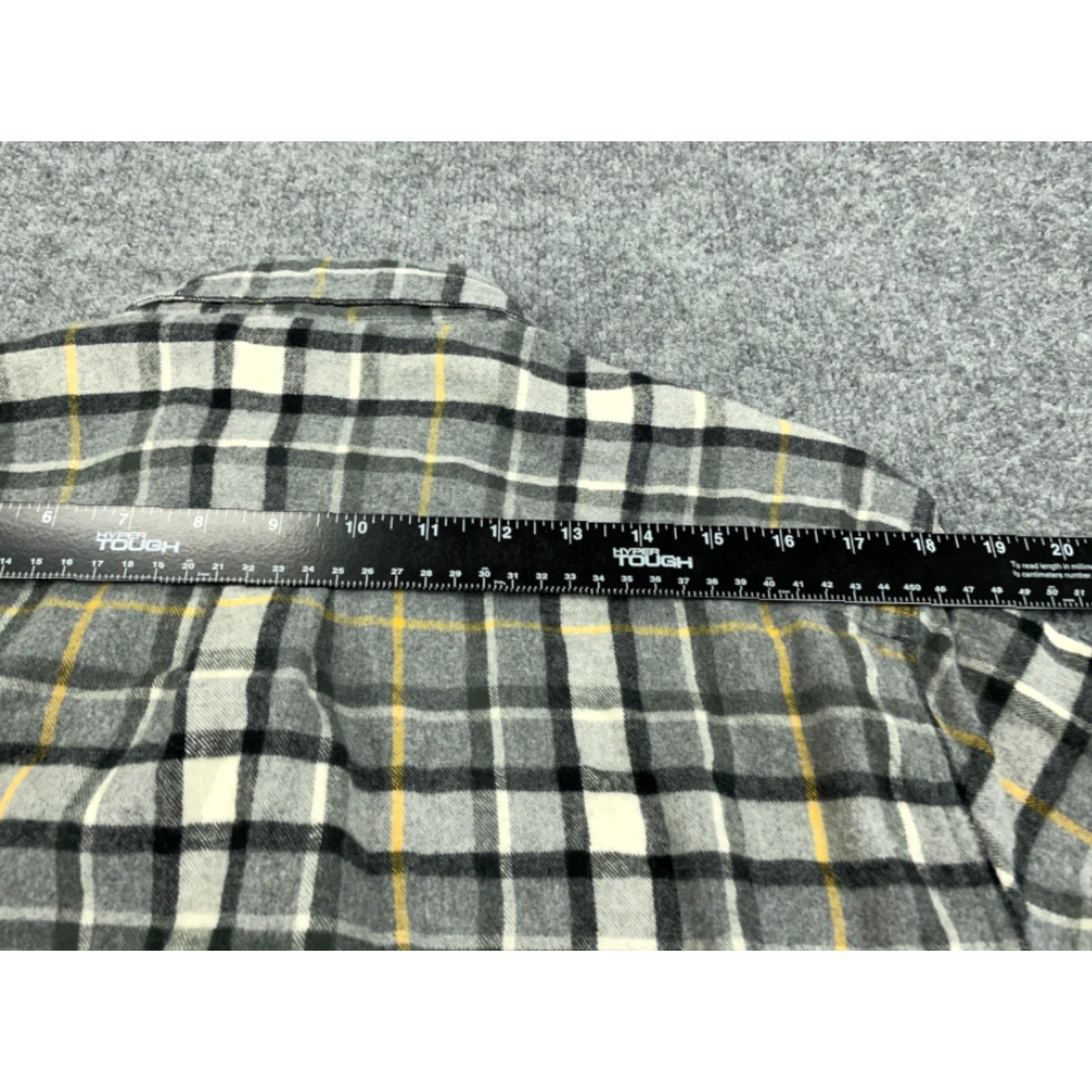 Vintage L.L. Bean Gray Plaid Flannel Shirt Adult Medium Button-Up Casual Workwear Mens Size US M / EU 48-50 / 2 - 4 Thumbnail