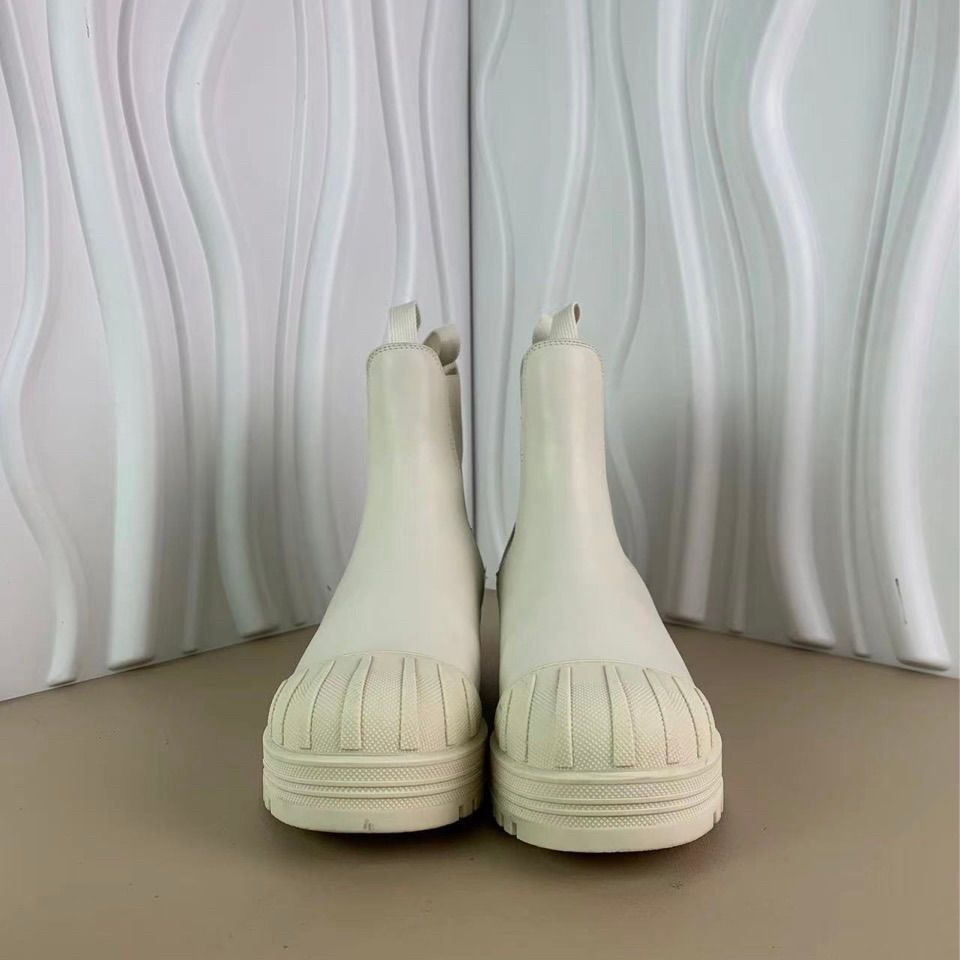 Dior Christian Dior Ladies White Calfskin Chelsea Boots Size 37 Size US 7 / IT 37 - 5 Thumbnail