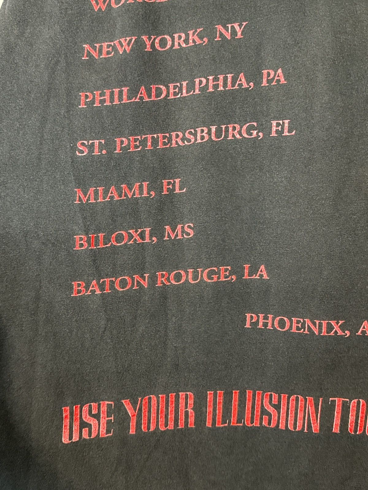 Band Tees × Guns N' Roses × Vintage Vintage 1991 Guns N Roses Use Your Illusion Tour T Shirt Size US XL / EU 56 / 4 - 16 Thumbnail