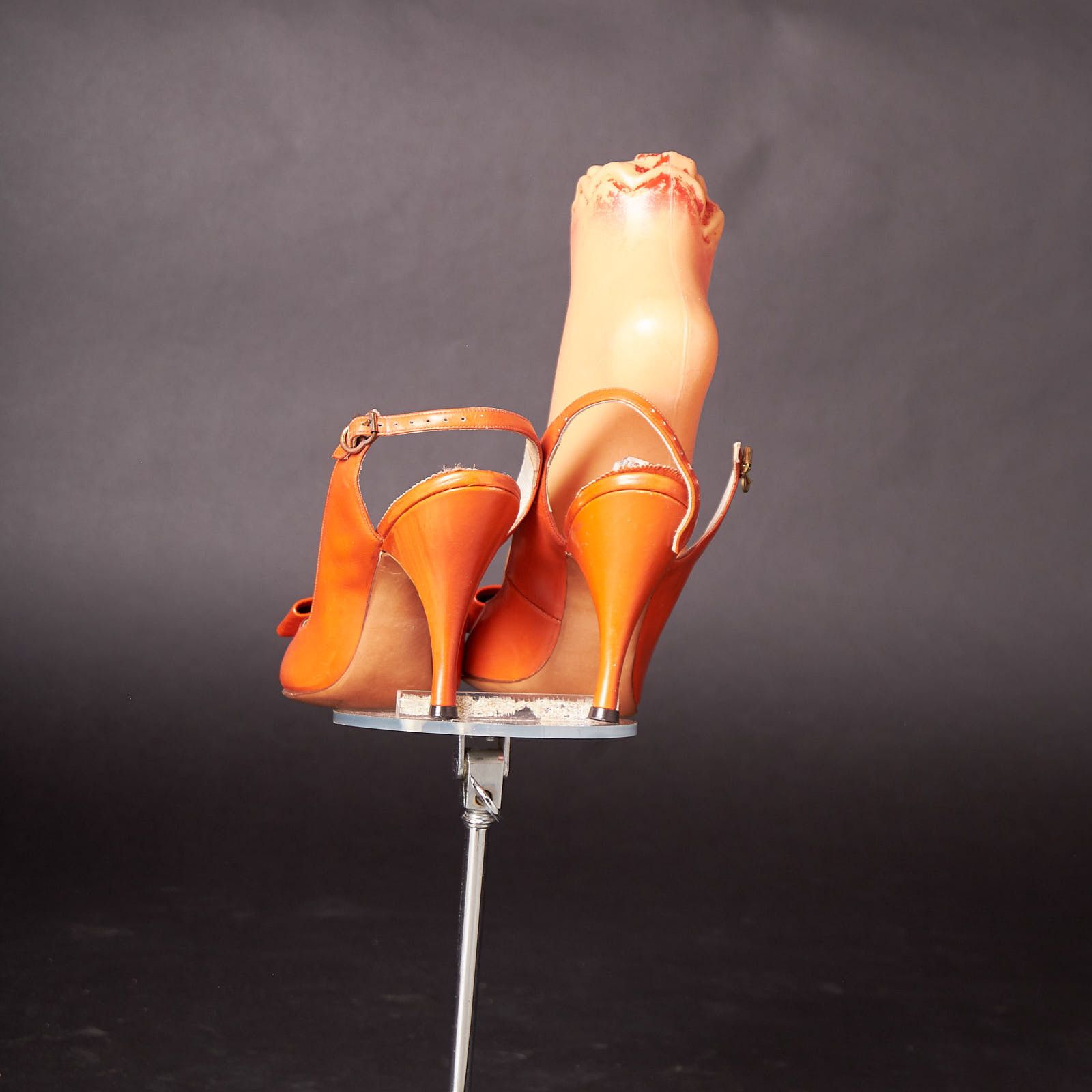 Vintage 1950s Orange Peep Toe Button Bow Slingback Heels Shoes Size US 6 / IT 36 - 4 Thumbnail
