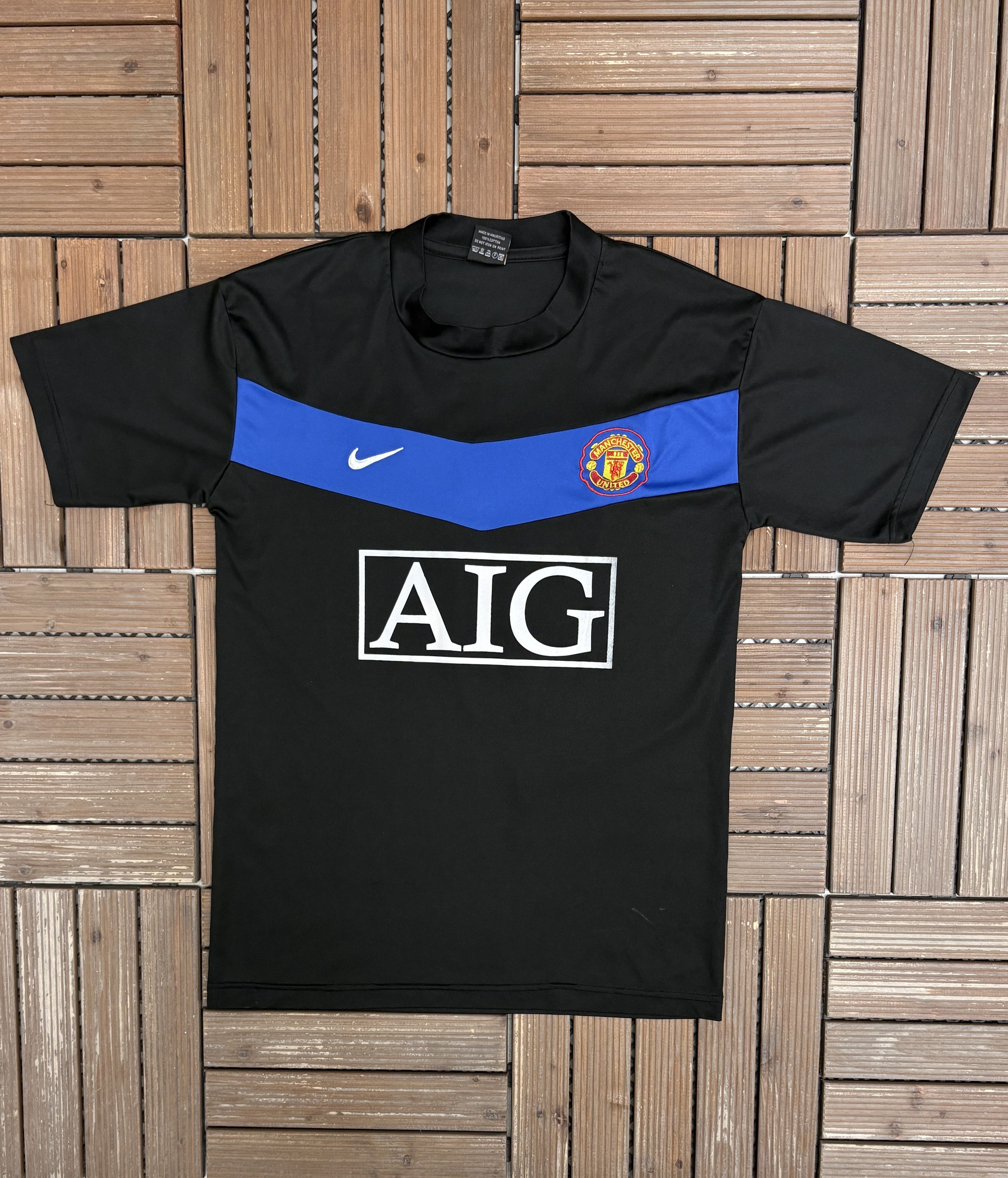 Vintage Manchester United Ryan Giggs 2010 Third Kit Jersey Size US L / EU 52-54 / 3 - 1 Thumbnail