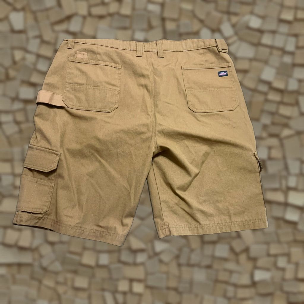 Dickies Dickies Shorts, Men's Size 40, Cargo Shorts, Pockets, Brown, Regular, Inseam 10.5, 40, Mens Size US 40 / EU 56 - 1 Thumbnail