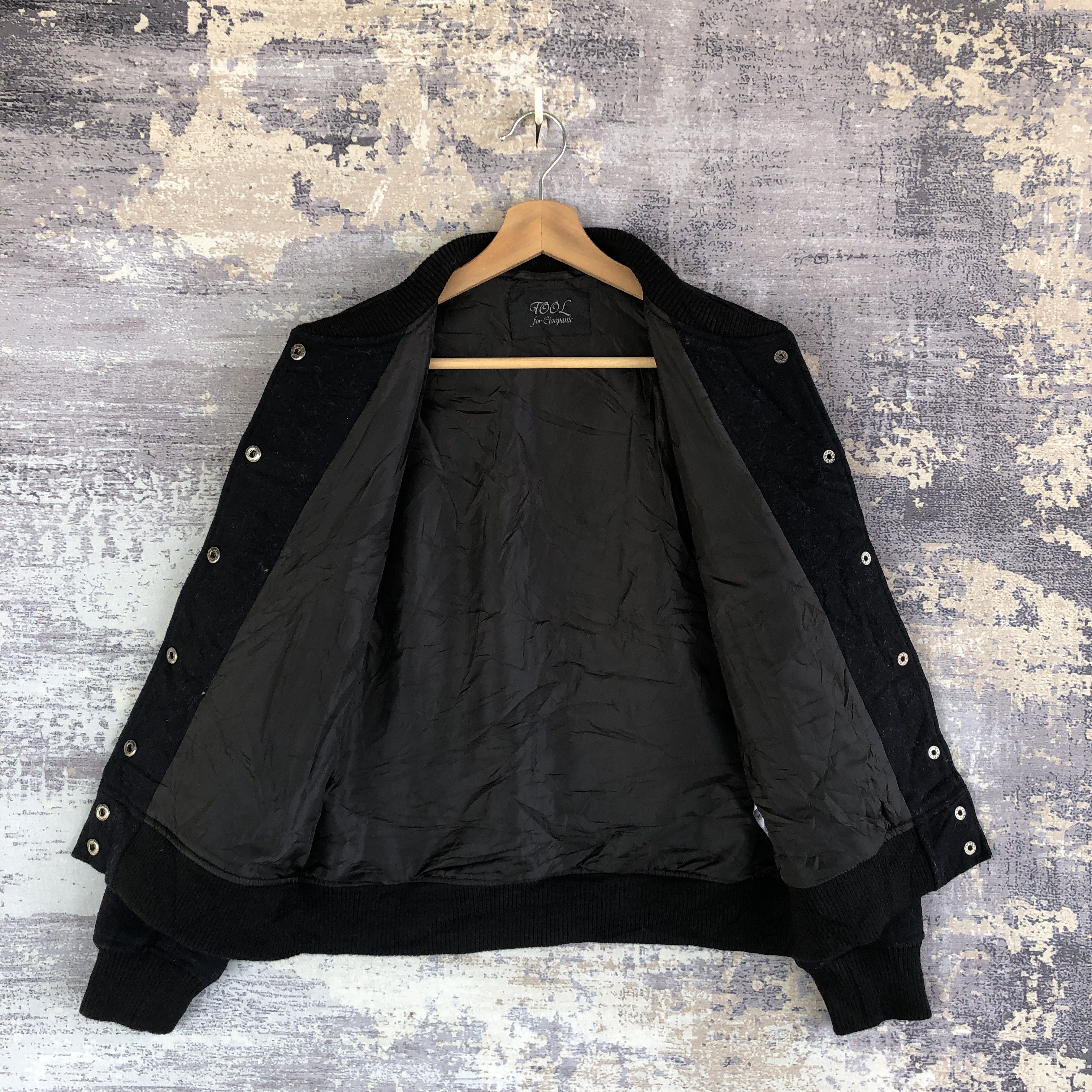 Vintage Vintage 90s Tool Varsity Jacket Japanese Tool Wool Jackets Size US XS / EU 42 / 0 - 4 Thumbnail