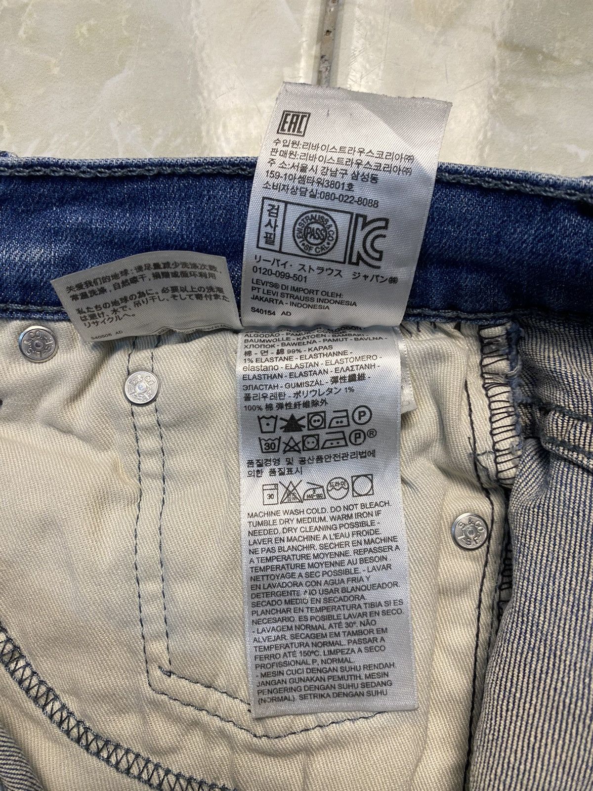 Levi's × Vintage Levi’s 514 Size US 30 / EU 46 - 15 Thumbnail