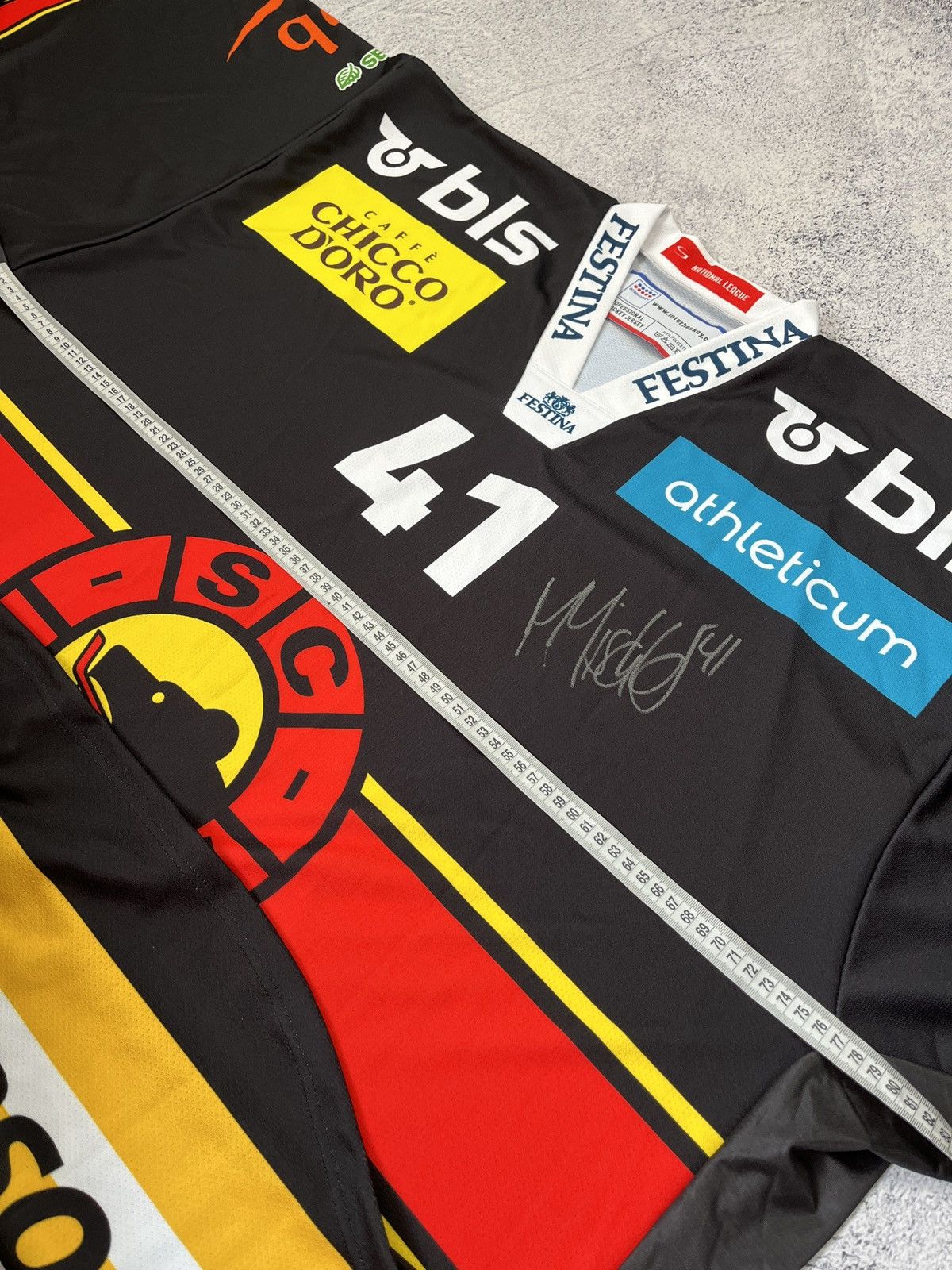 NHL SC Bern Ice Hockey Jersey #41 Mischler NHL CCM Signed Rare Size US XXL / EU 58 / 5 - 8 Thumbnail