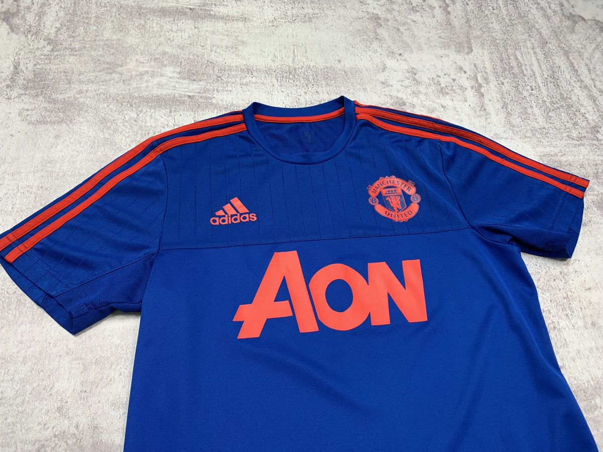 Other Manchester United Training Jersey Football T-Shirt Adidas Size US M / EU 48-50 / 2 - 2 Thumbnail