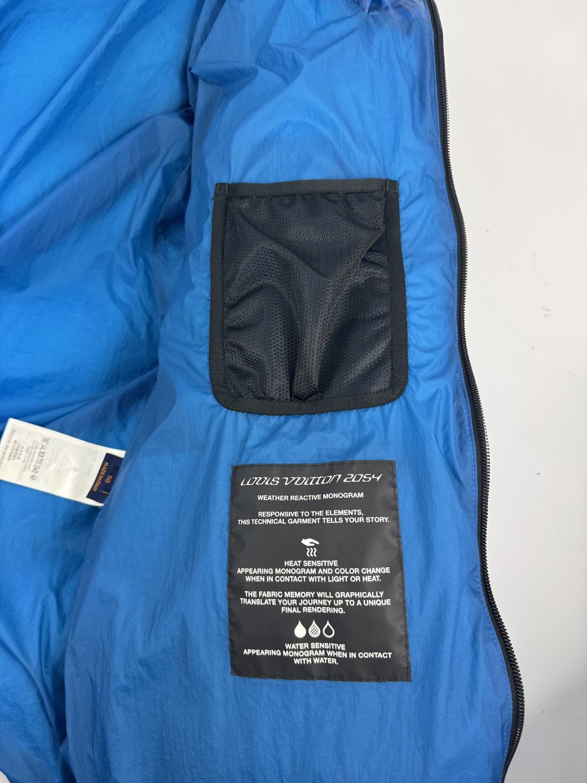 Louis Vuitton 2054 HEAT & WATER SENSITIVE MONOGRAM PRINT PUFFER JACKET Size US L / EU 52-54 / 3 - 8 Thumbnail