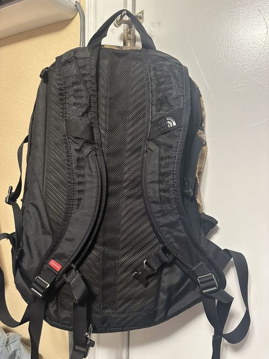 Supreme the north face pocono store backpack leaves