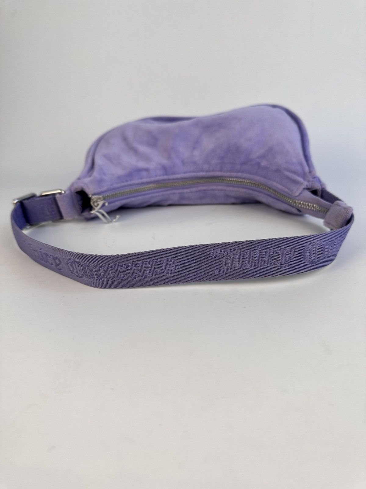 Juicy Couture Juicy Couture Purple Velour Baguette Shoulder Bag Y2K Velvet Size ONE SIZE - 4 Thumbnail