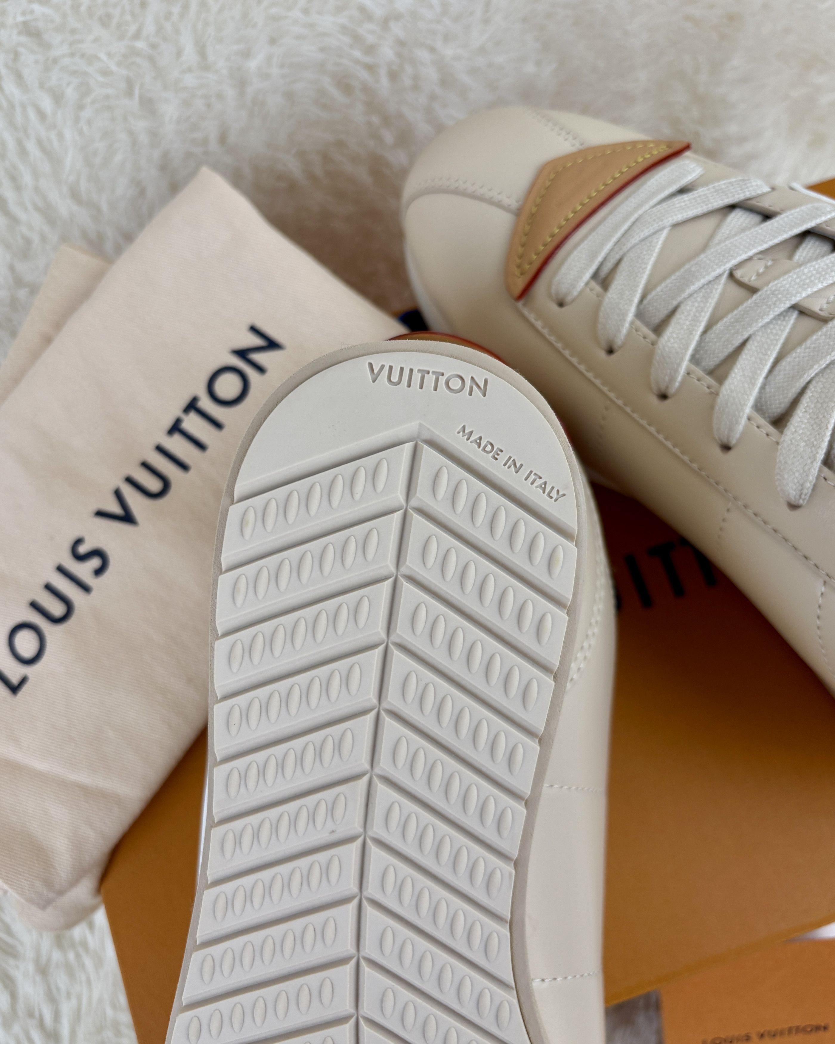 Louis Vuitton 100% original L Vuitton BUTTERSOFT men's sneakers. UK Size 9 Size US 10 / EU 43 - 7 Thumbnail