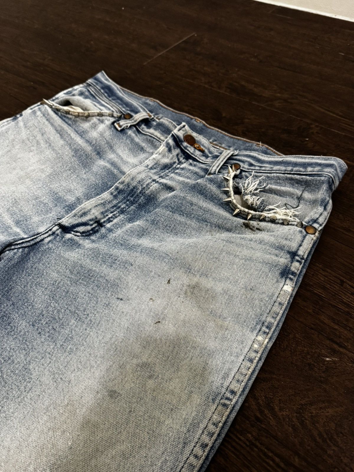 Wrangler Ripped STUD Denim Jeans Size US 32 / EU 48 - 2 Thumbnail