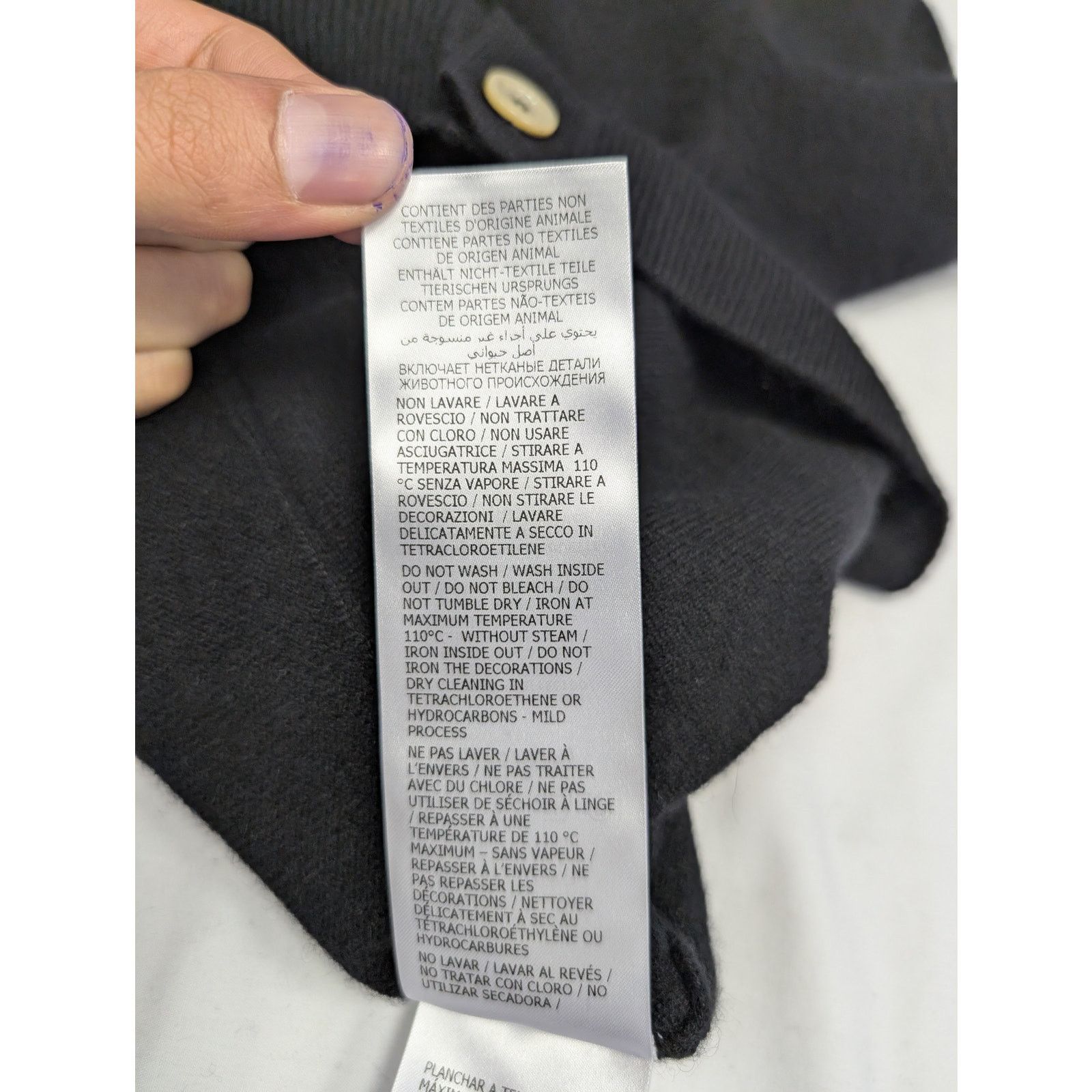 Gucci o1rshd1 100% Cashmere Cardigan Sweater With Logo in Black Size US S / EU 44-46 / 1 - 14 Thumbnail