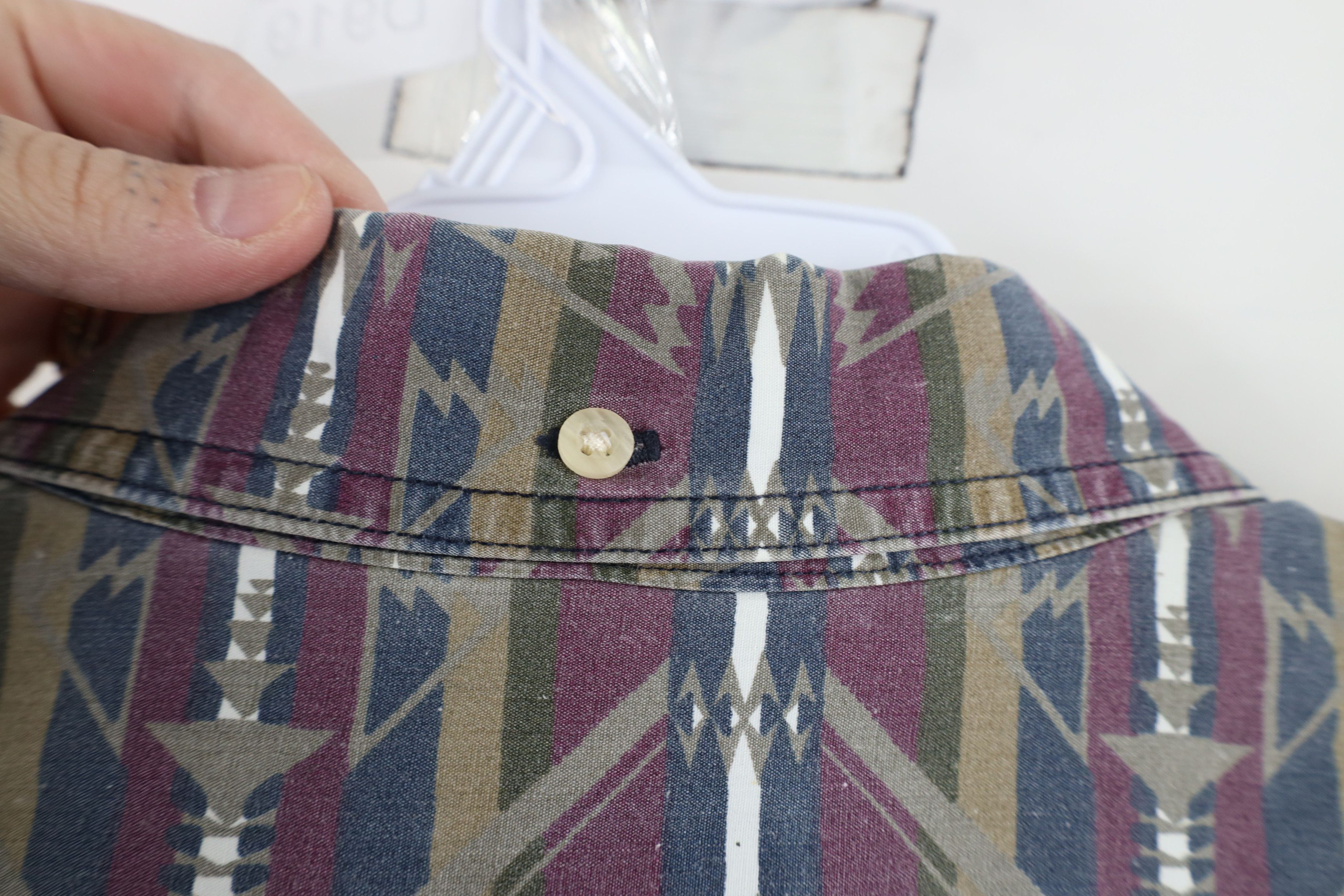 Vintage Vintage 90s Streetwear Stonewash Southwestern Button Shirt Size US L / EU 52-54 / 3 - 10 Thumbnail