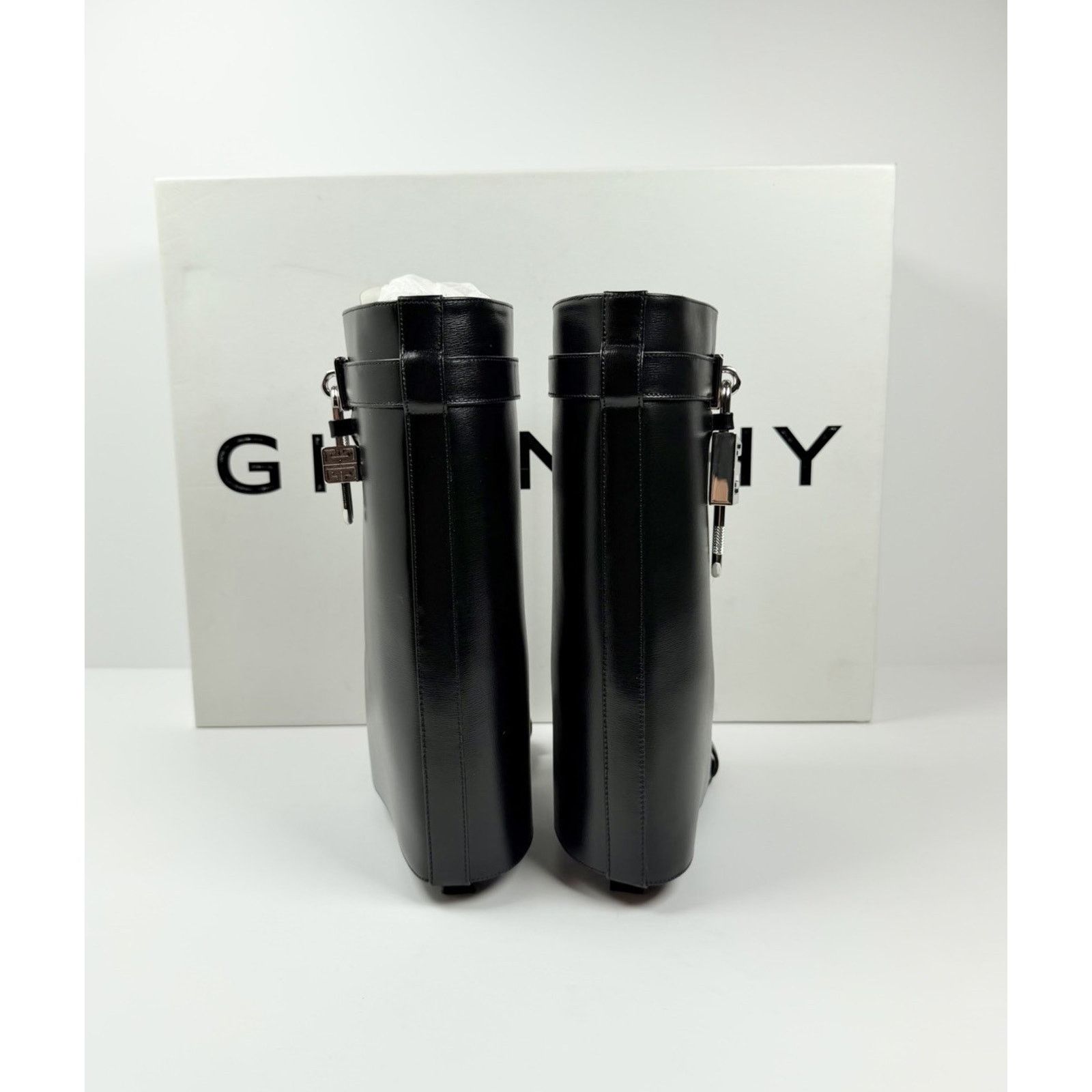 Givenchy Size 37EU/7 - Givenchy Shark Lock Ankle Boots Leather Size US 7 / IT 37 - 5 Thumbnail