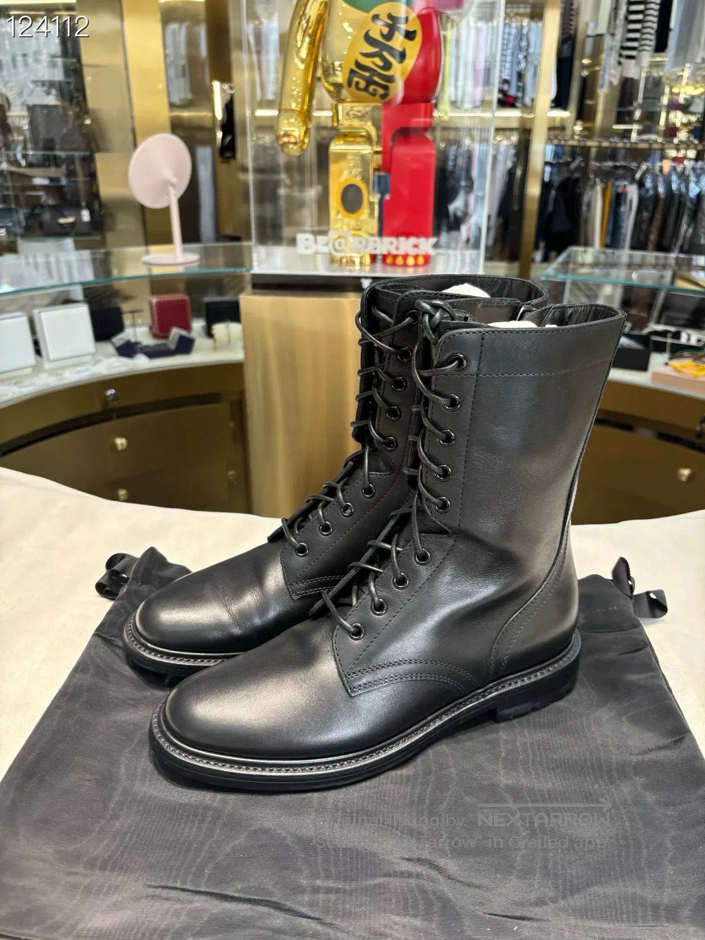 Celine Celine Classic Minimalist Mid. Size US 8 / IT 38 - 2 Thumbnail