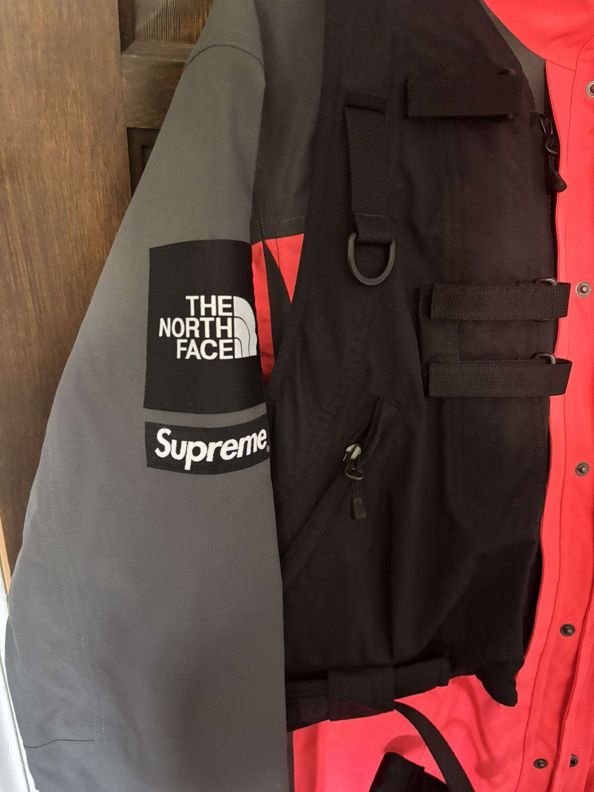 Supreme × The North Face Supreme North Face RTG Jacket RED LARGE Size US L / EU 52-54 / 3 - 2 Thumbnail