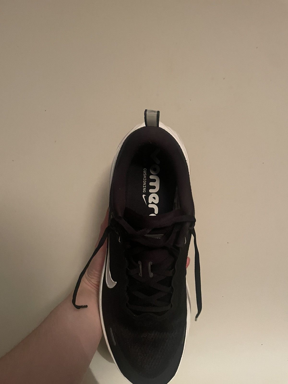 Nike Nike Vomero 18 Plus, Black and White, size 12 UK Size US 13 / EU 46 - 9 Thumbnail