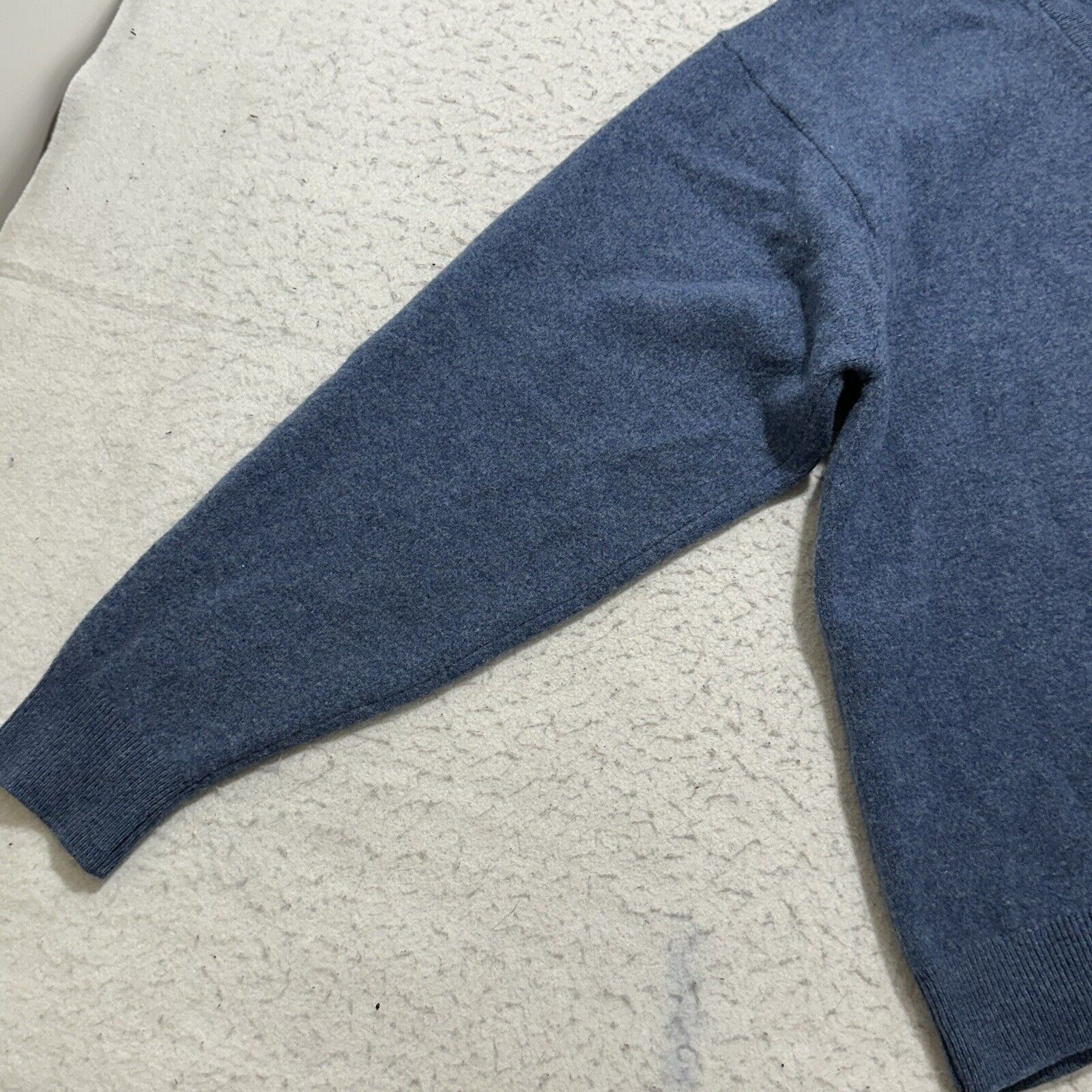 Lands' End Vintage Lands' End XL Lambwool V Neck Navy Blue Knit Sweater Size US XL / EU 56 / 4 - 7 Thumbnail