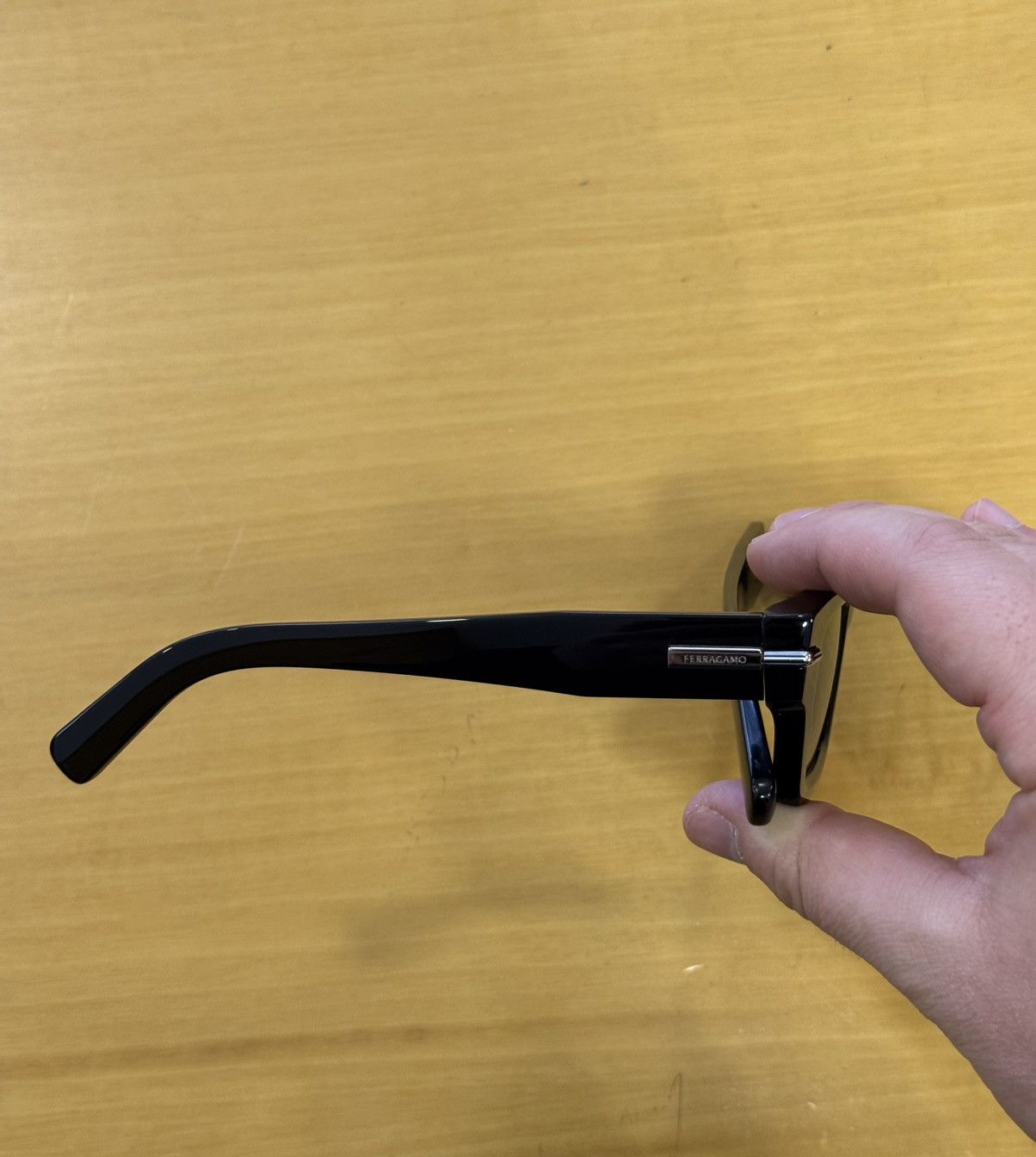 Salvatore Ferragamo Ferragamo Sunglasses SF2034S 001 Size ONE SIZE - 4 Thumbnail
