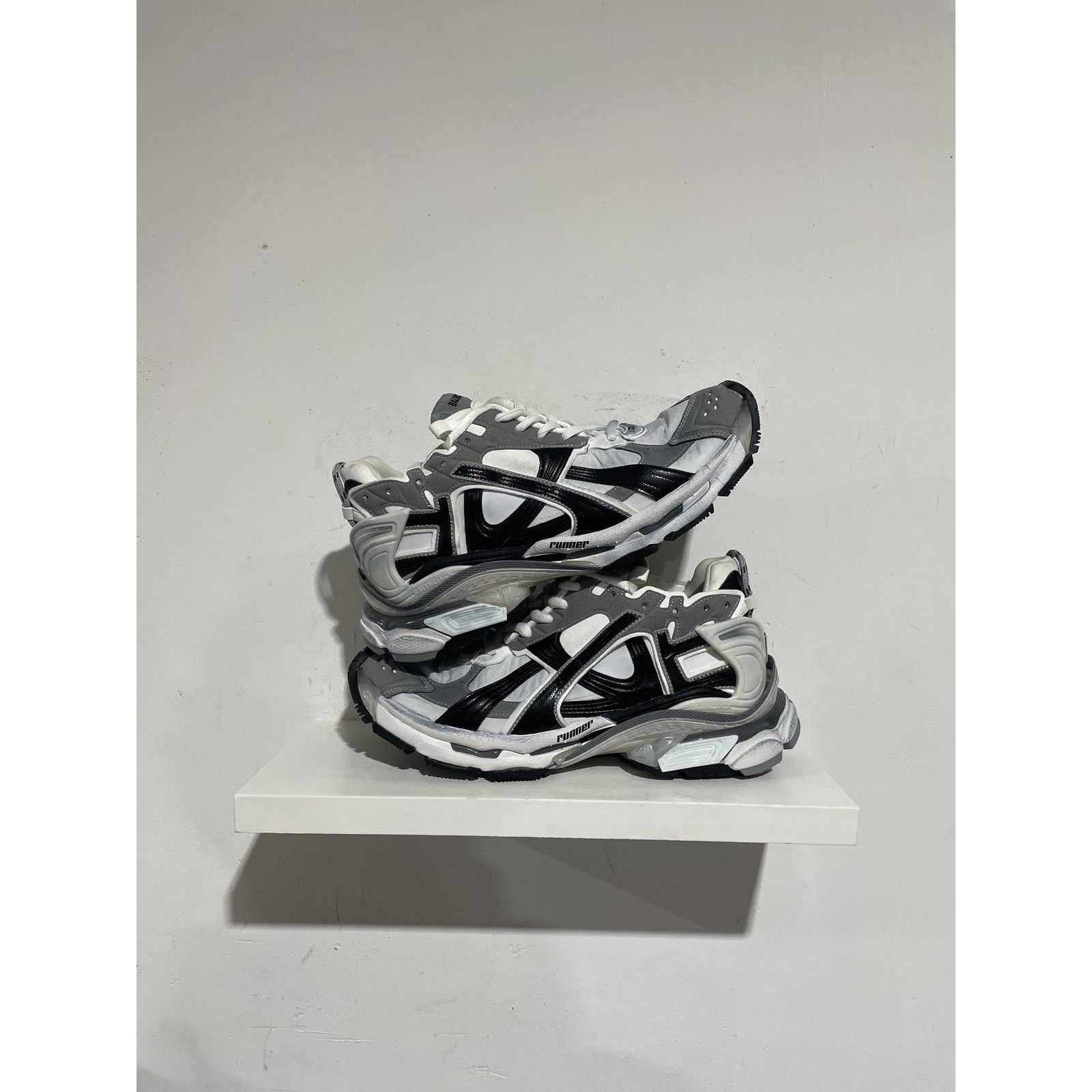 BALENCIAGA RUNNER GREY NYLON SIZE 45 (12 US) NEW