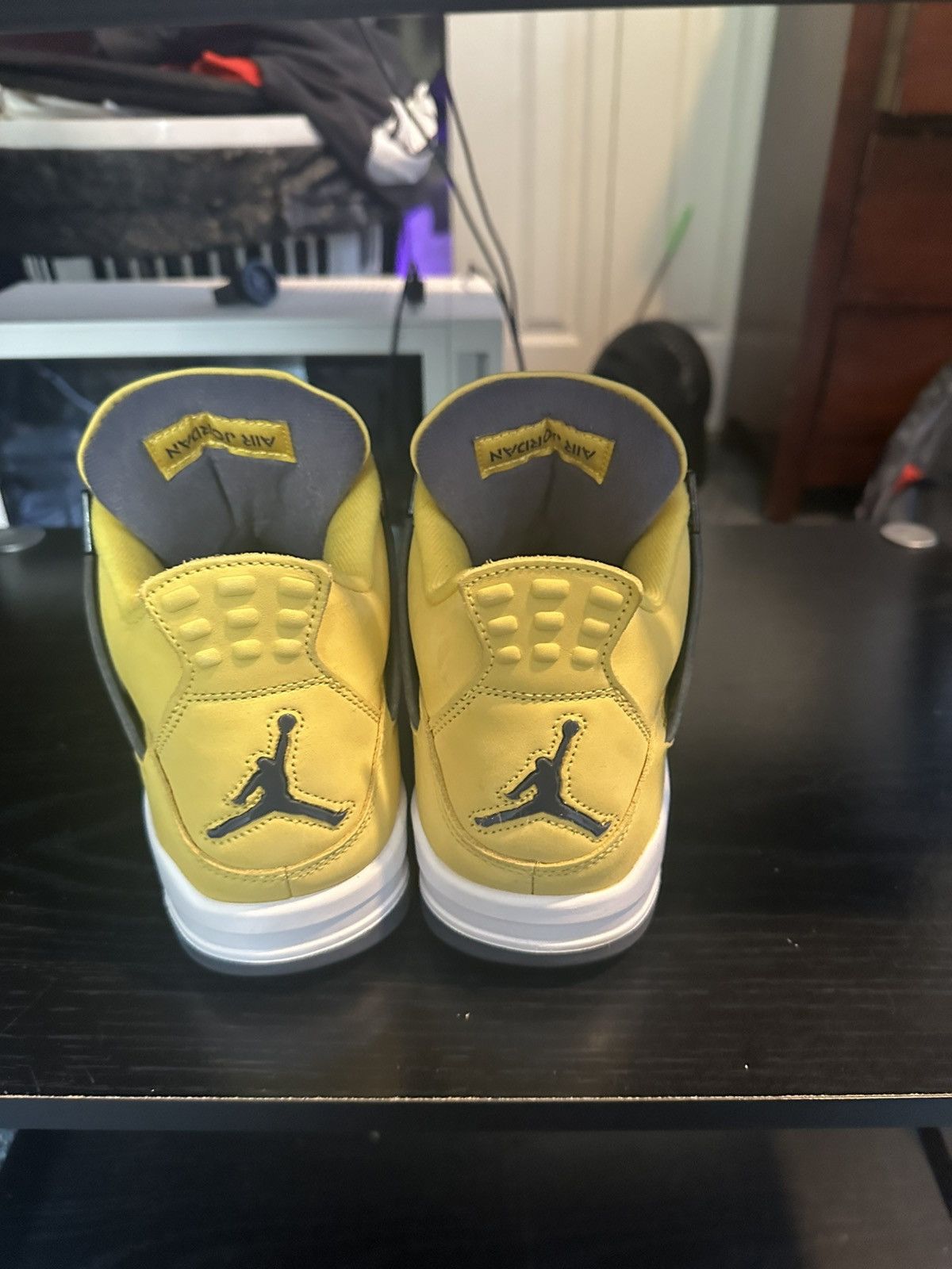Jordan Brand Jordan 4 mid lighting Size US 9 / EU 42 - 6 Thumbnail