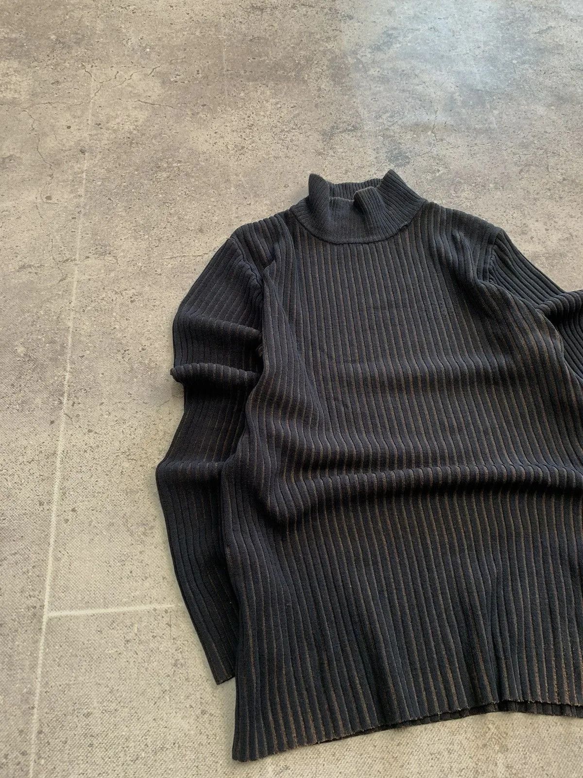 Japanese Brand Vintage Y2K Distressed Striped Sweater Faded knit Y2K Effect Size US M / EU 48-50 / 2 - 9 Thumbnail